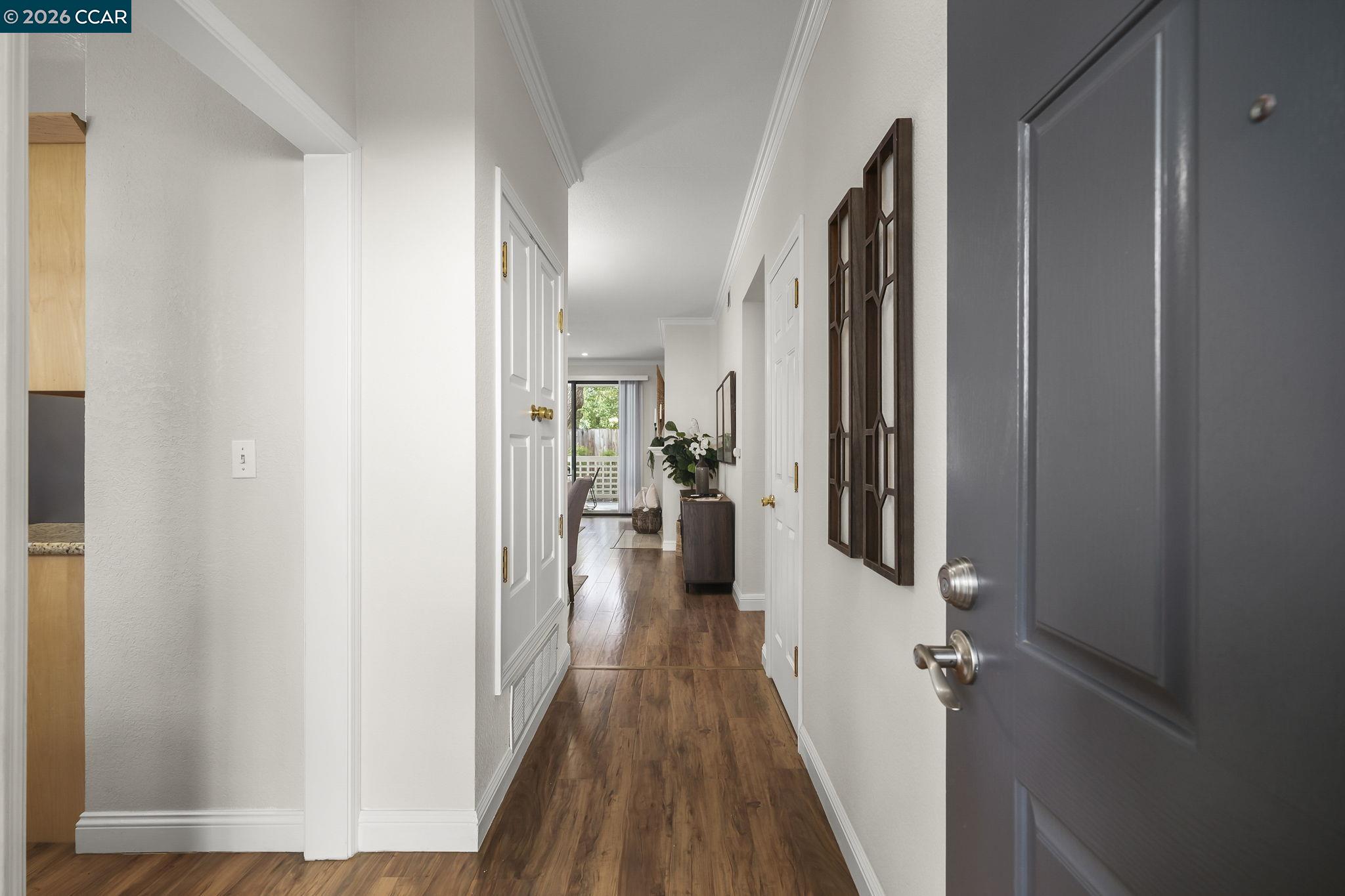Photo #3: 41136597 Listing: Photo #3