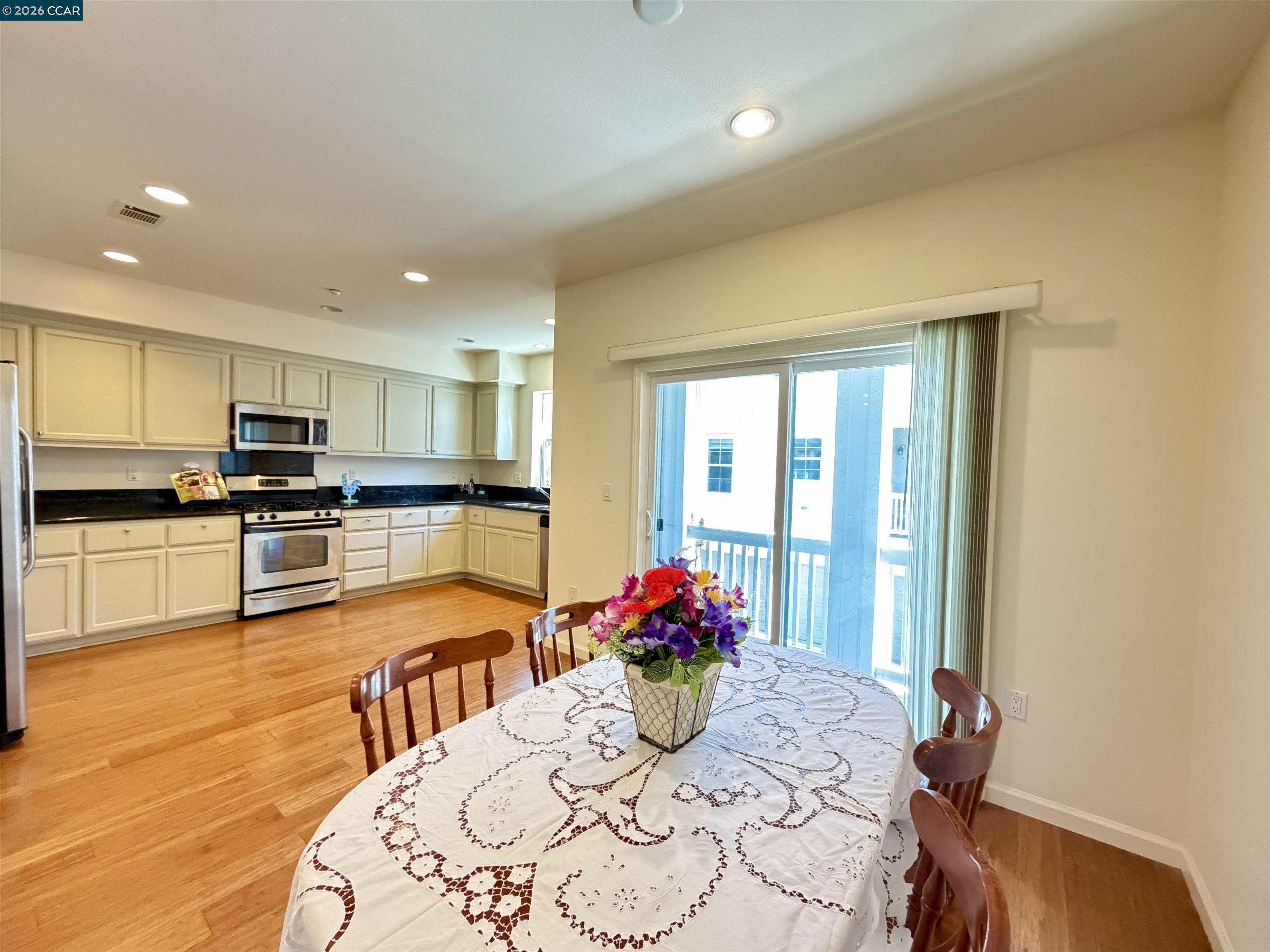 1810 Northshore Dr, Richmond CA 94804 — photo 5