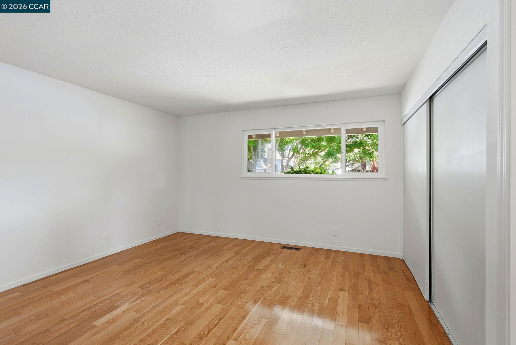 Photo #13: 41136621 Listing: Photo #13