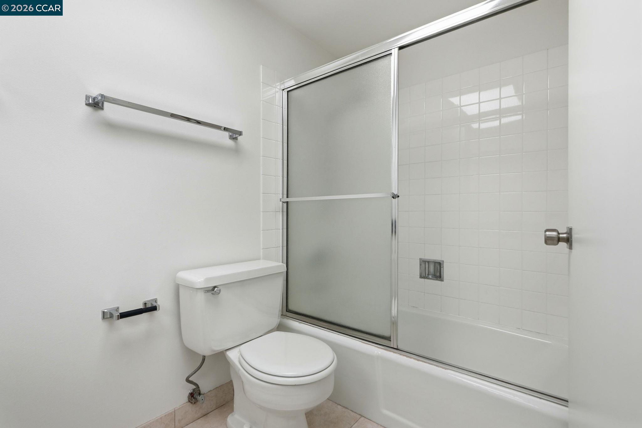 Photo #15: 41136621 Listing: Photo #15