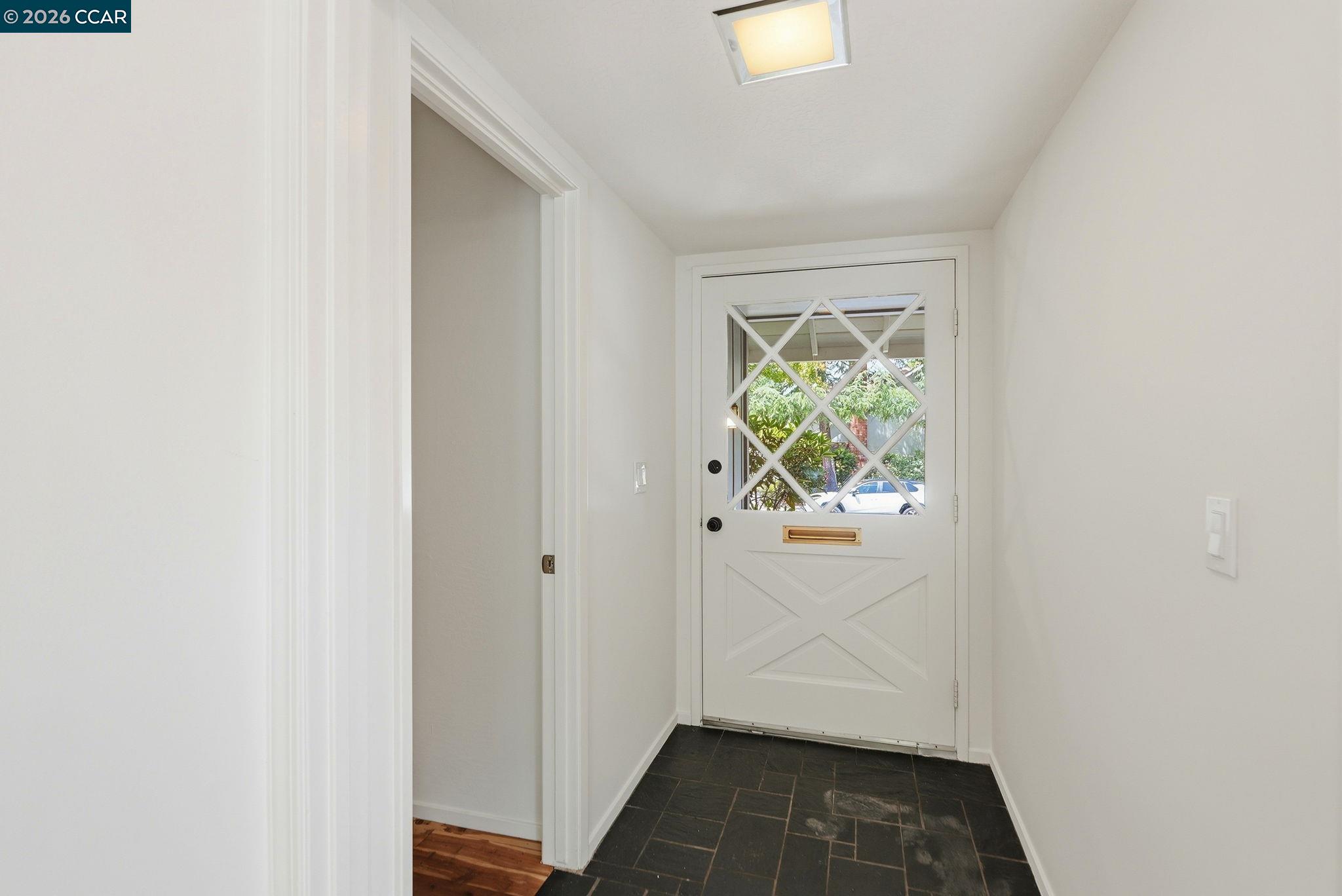 Photo #3: 41136621 Listing: Photo #3