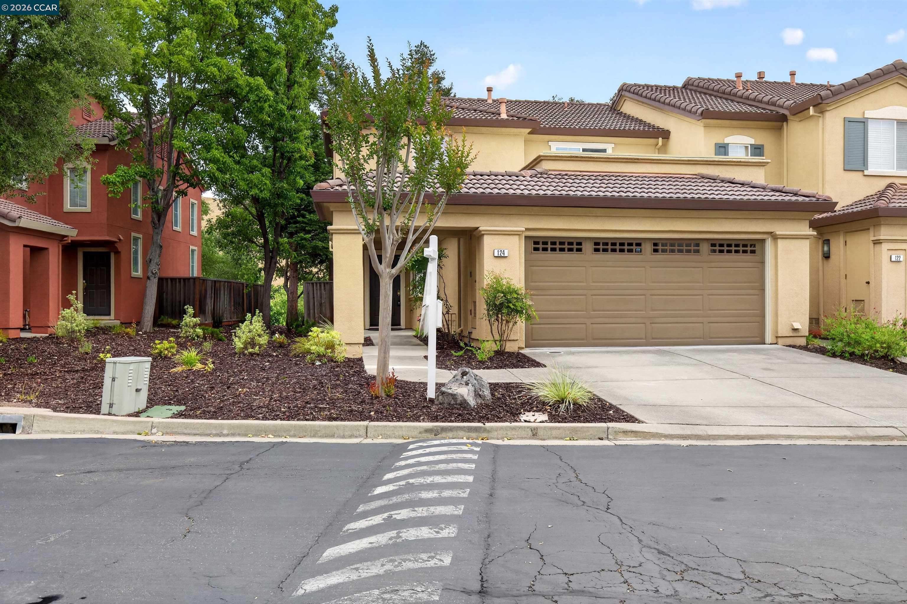 Photo #2: 41136625 Listing: Photo #2