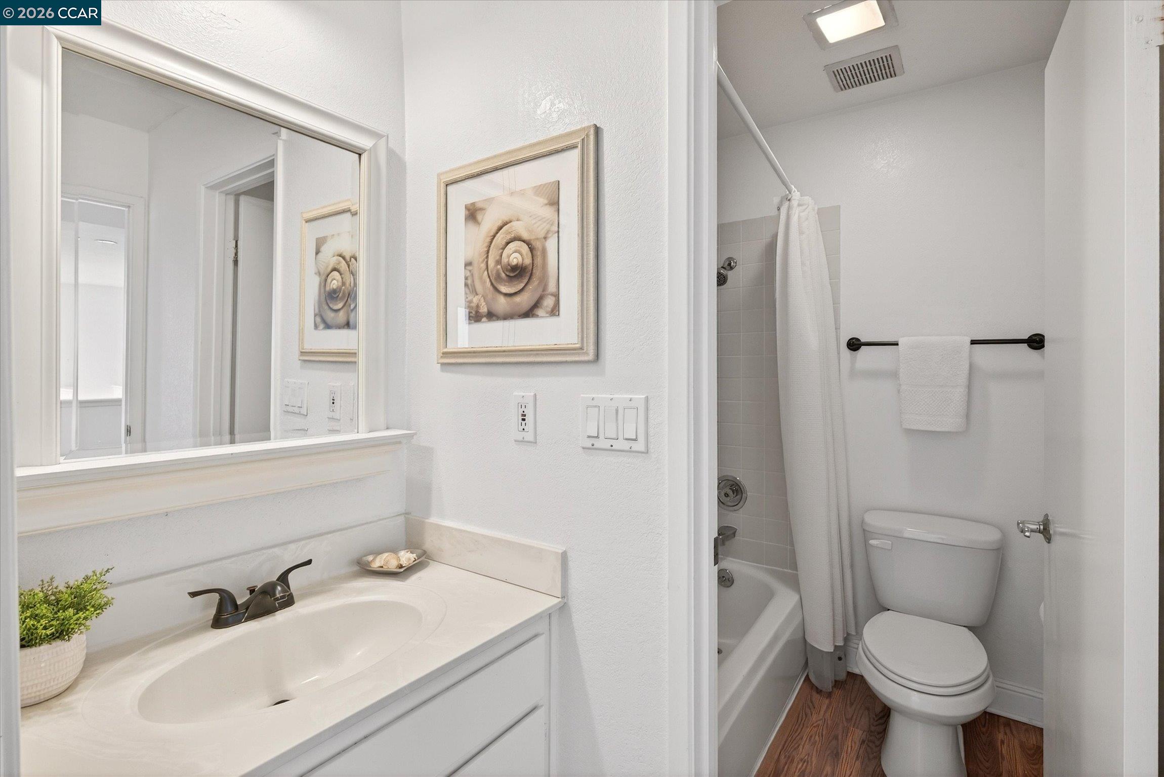 Photo #27: 41136629 Listing: Photo #27