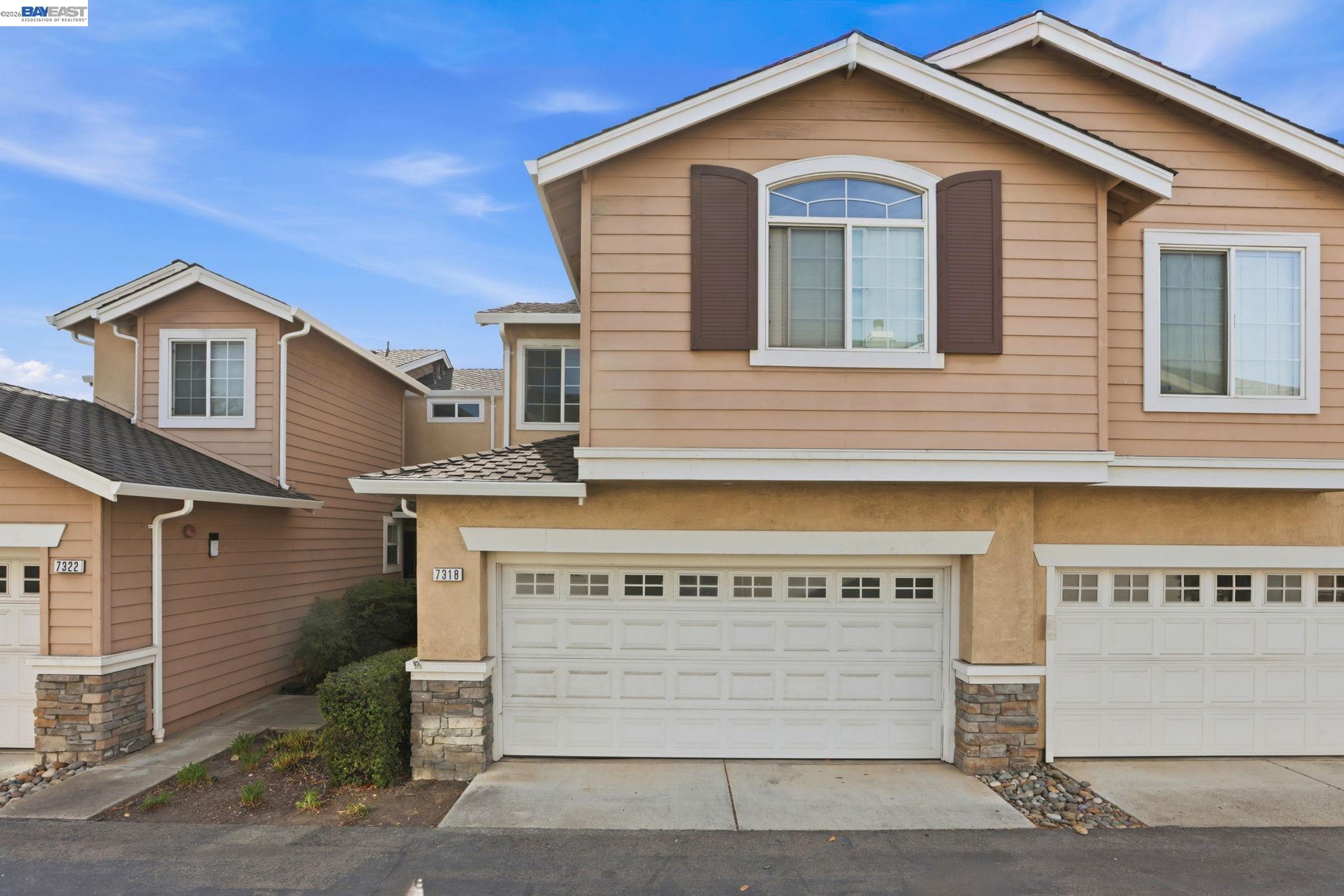 Photo #1: 41136632 Listing: Photo #1