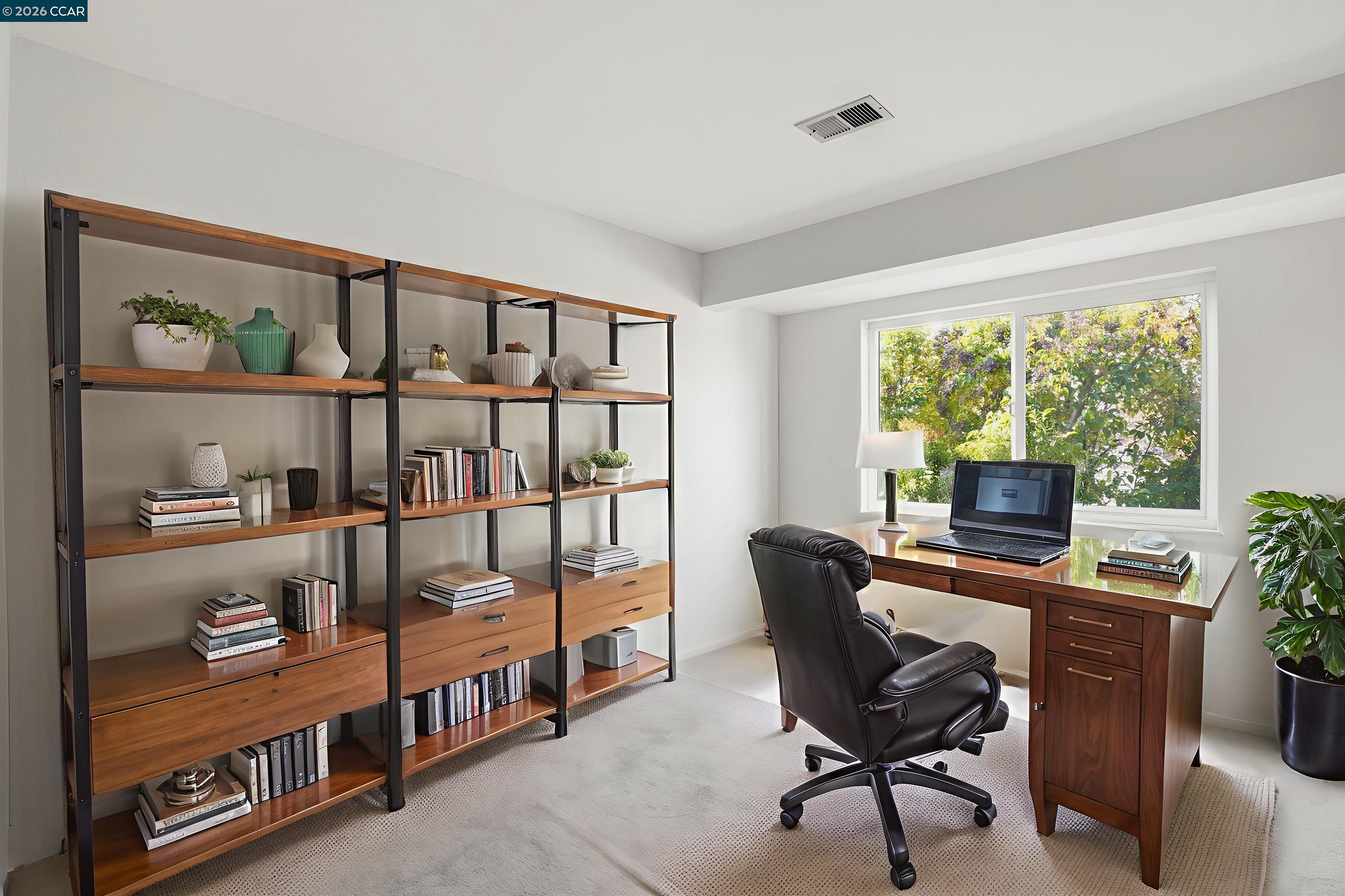 Photo #8: 41136638 Listing: Photo #8