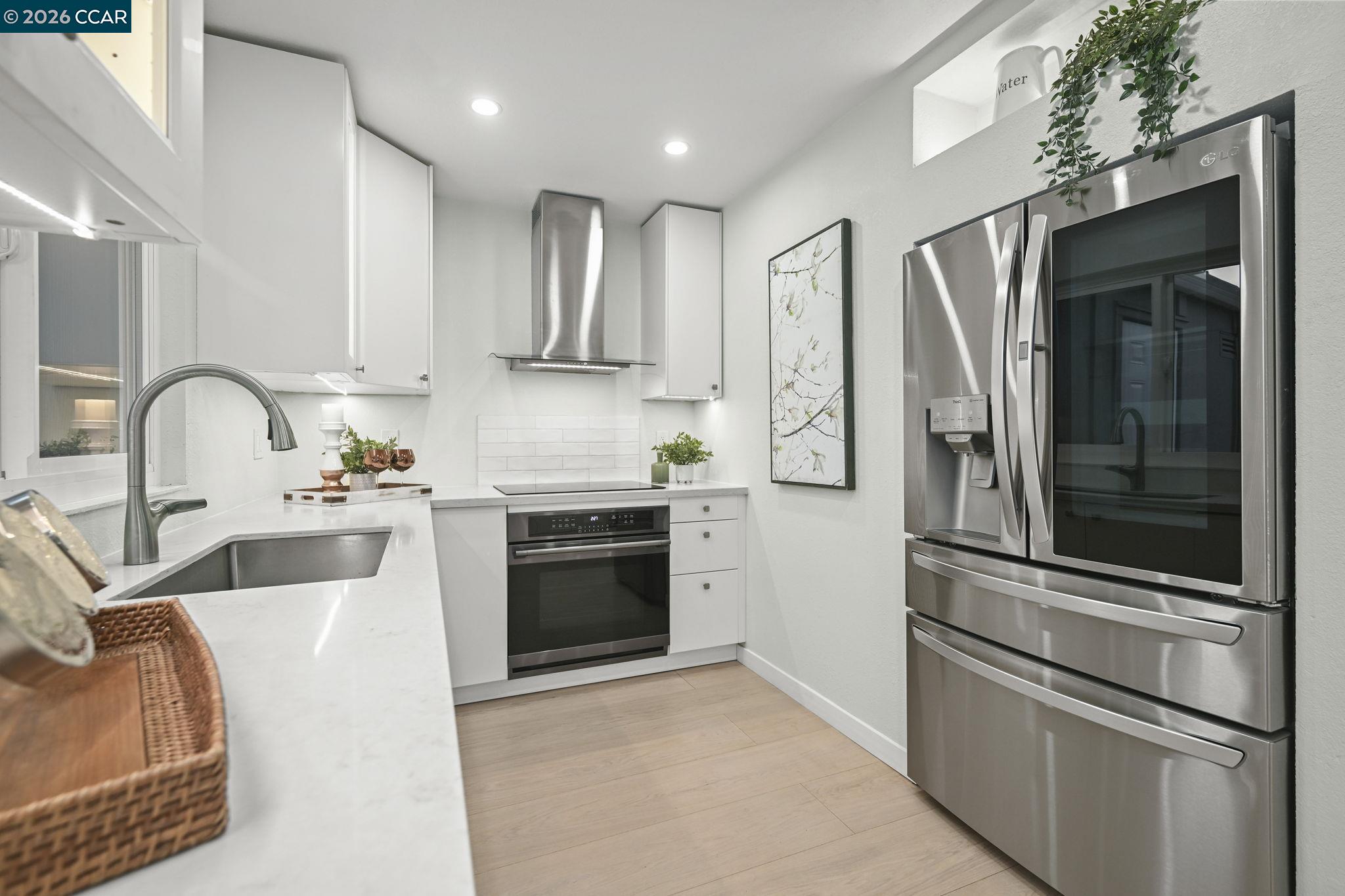 Photo #4: 41136654 Listing: Photo #4