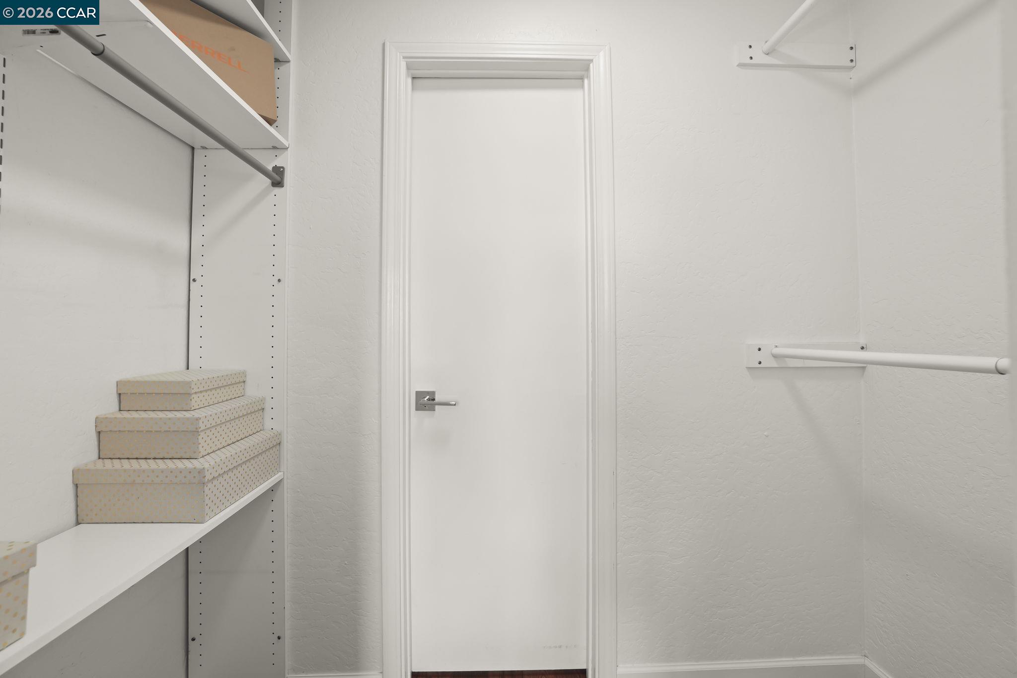 Photo #17: 41136658 Listing: Photo #17