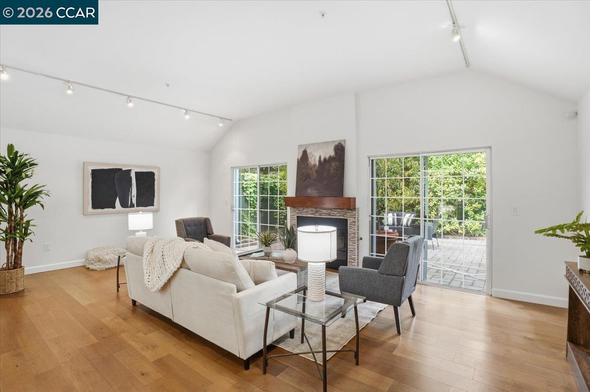 5209 Arden Way, Carmichael CA 95608 — photo 9