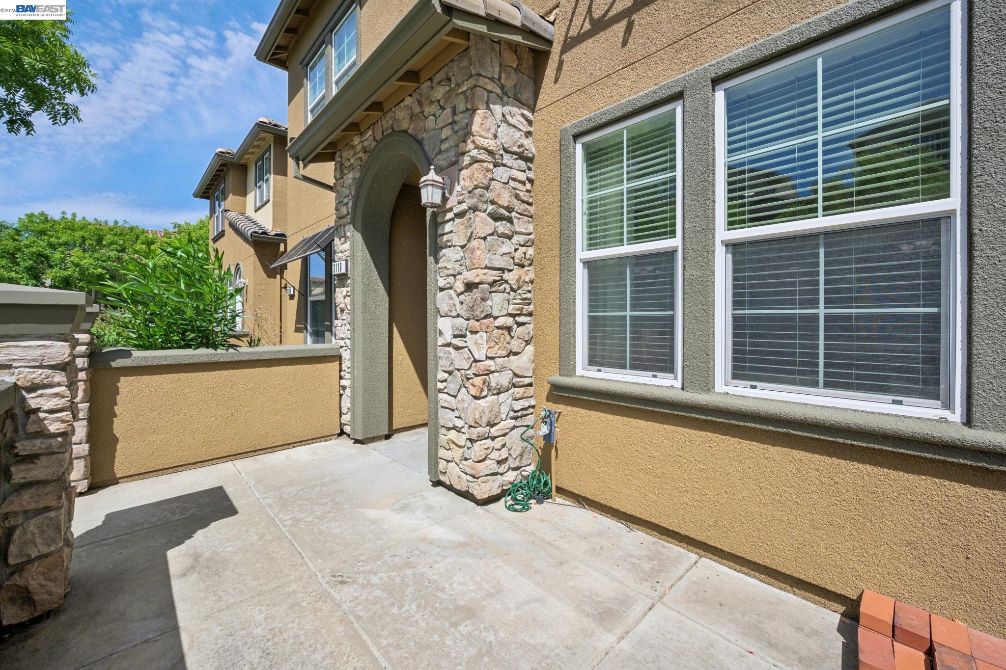 Photo #3: 41136683 Listing: Photo #3