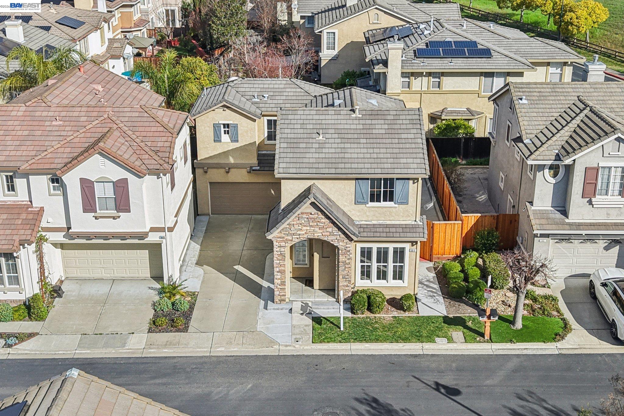 5919 Topsfield Cir