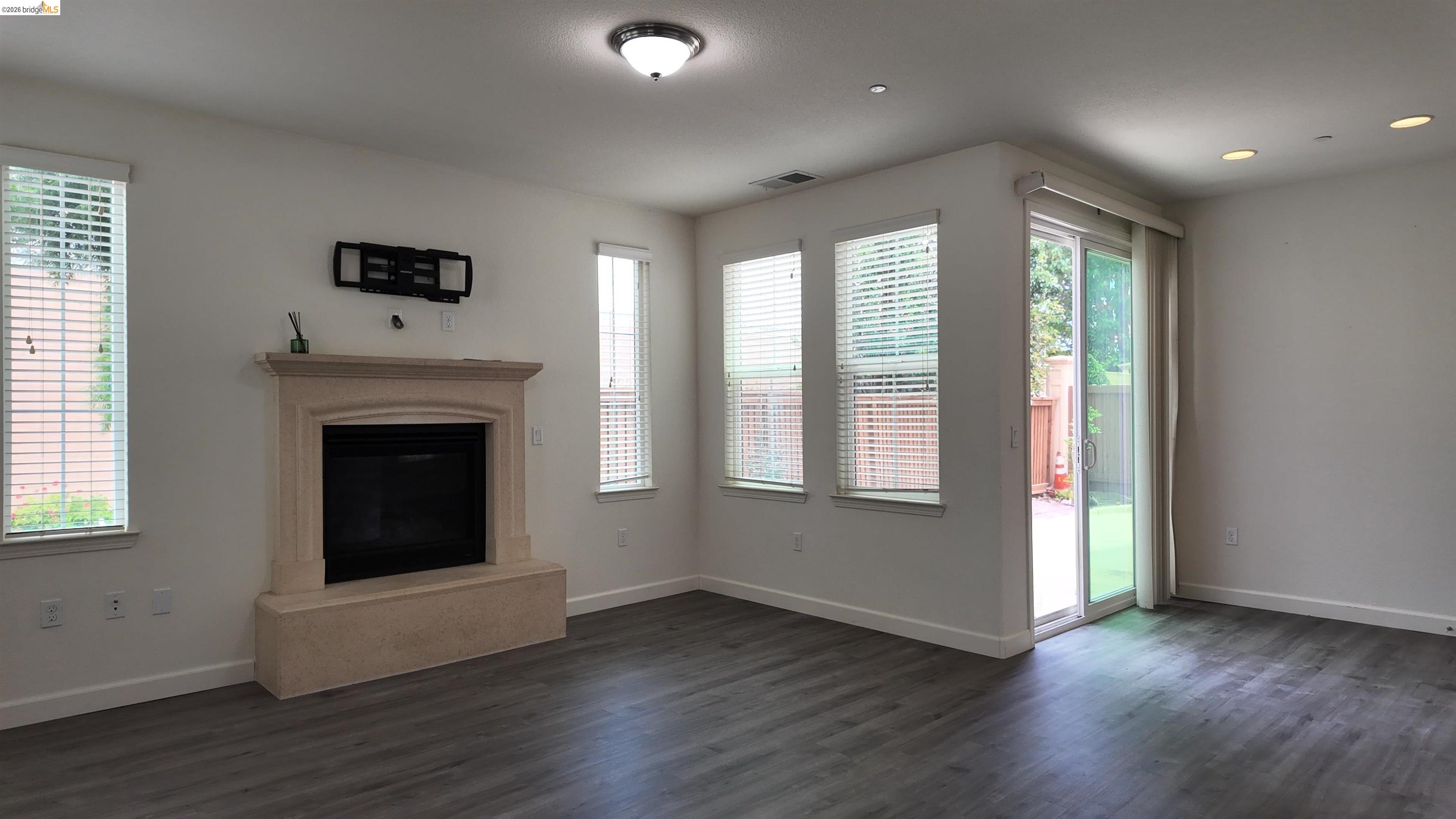 2100 Carrara St, Brentwood CA 94513 — photo 2