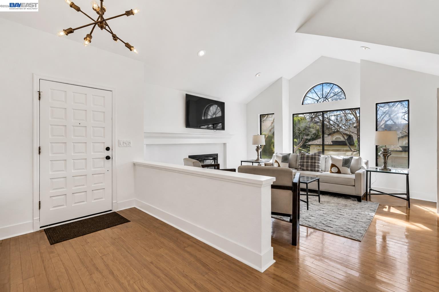Photo #2: 41136750 Listing: Photo #2