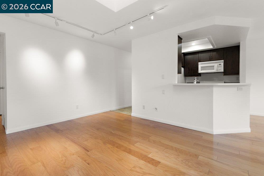 Photo #7: 41136773 Listing: Photo #7