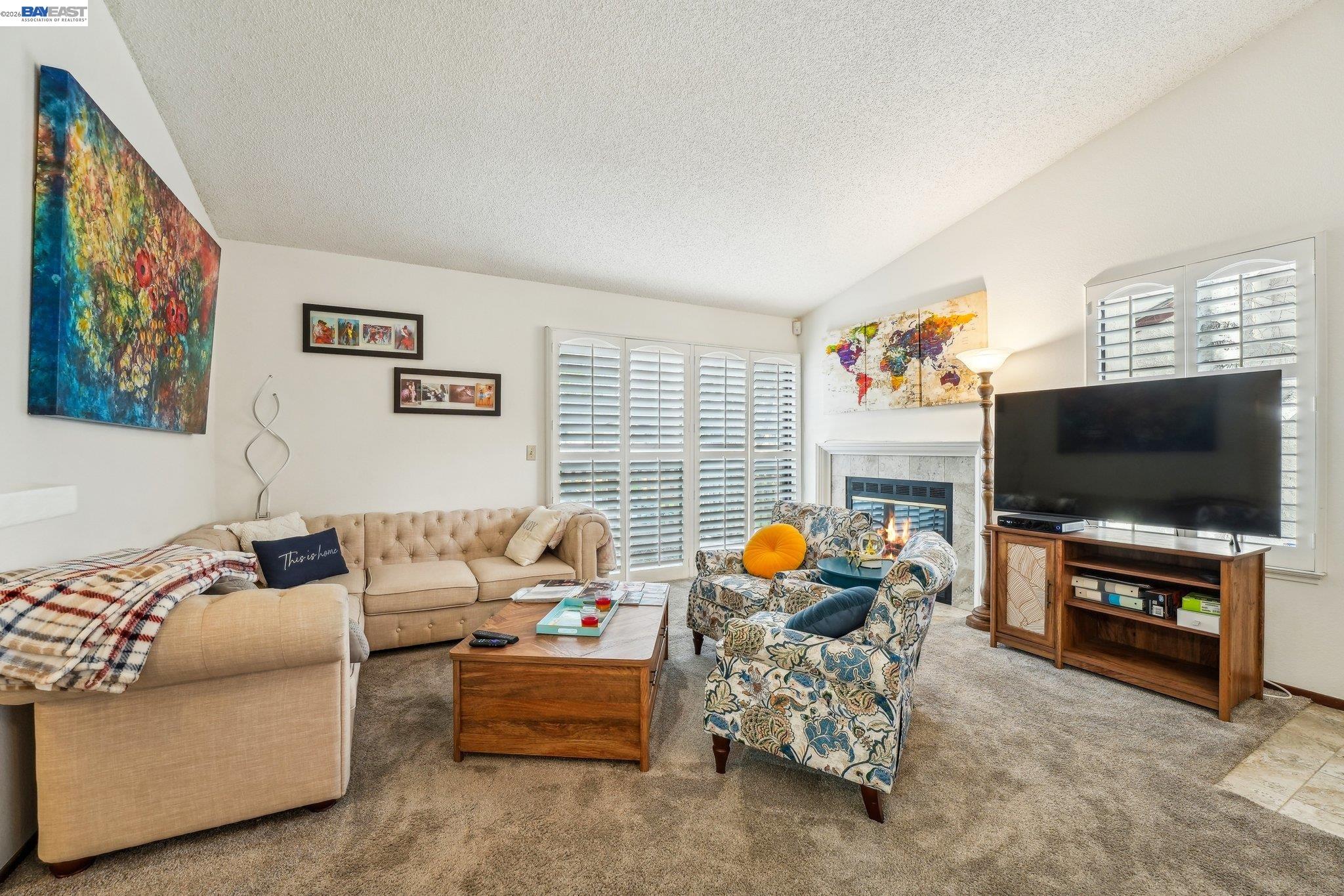 Photo #2: 41136779 Listing: Photo #2