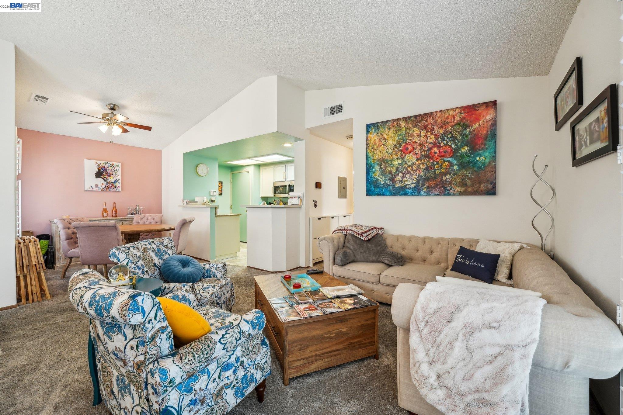 Photo #3: 41136779 Listing: Photo #3