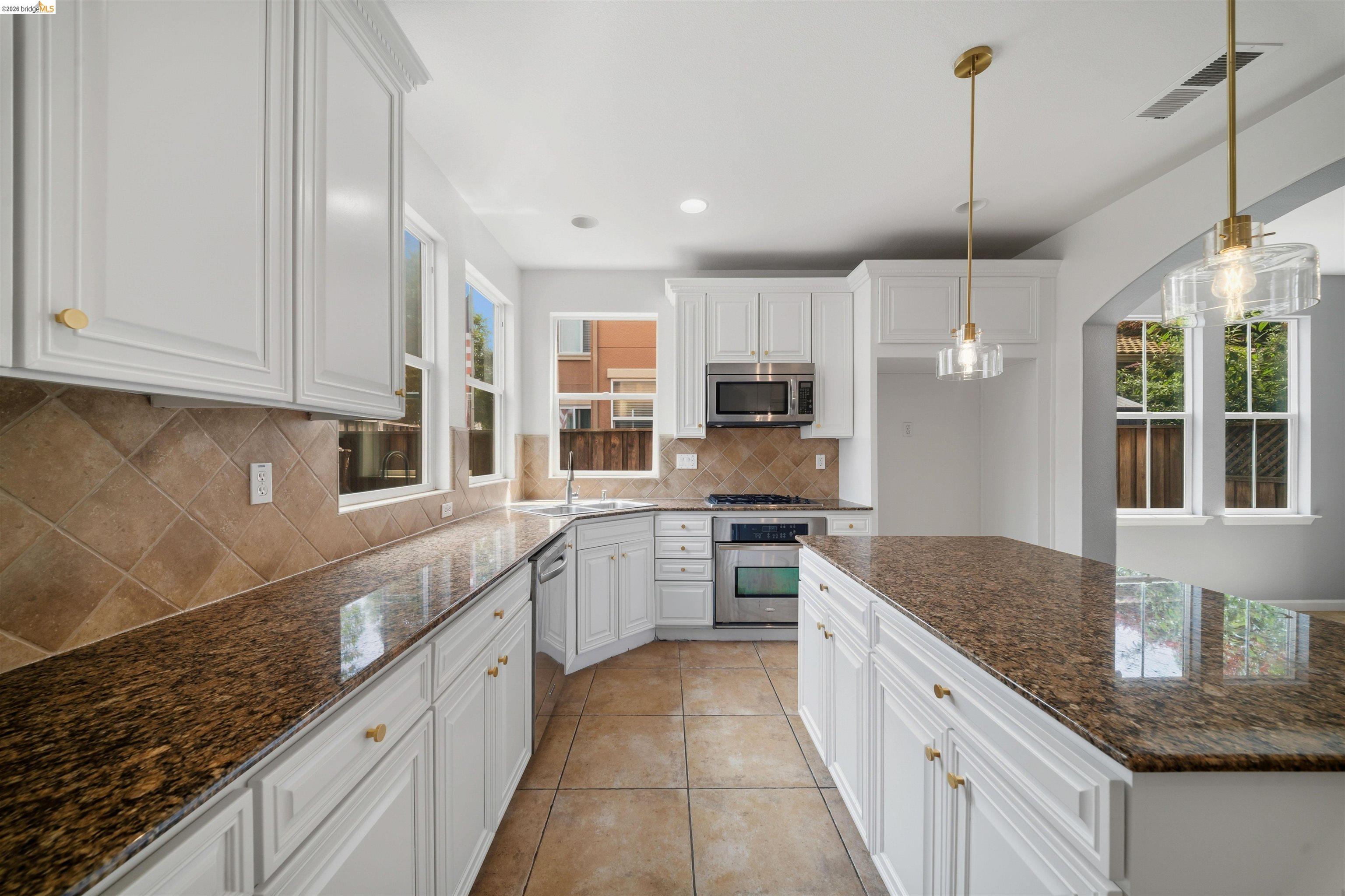 423 Toscana Way, Hayward CA 94545 — photo 14