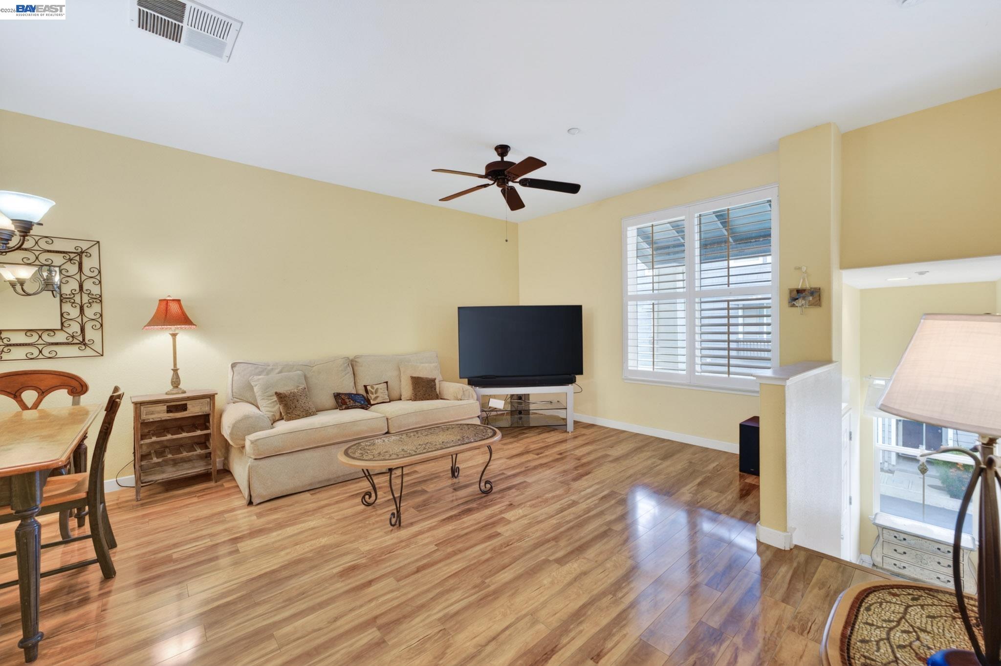 Photo #8: 41136786 Listing: Photo #8