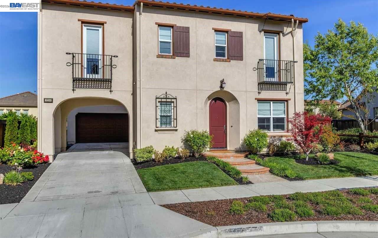 3294 Griffon St