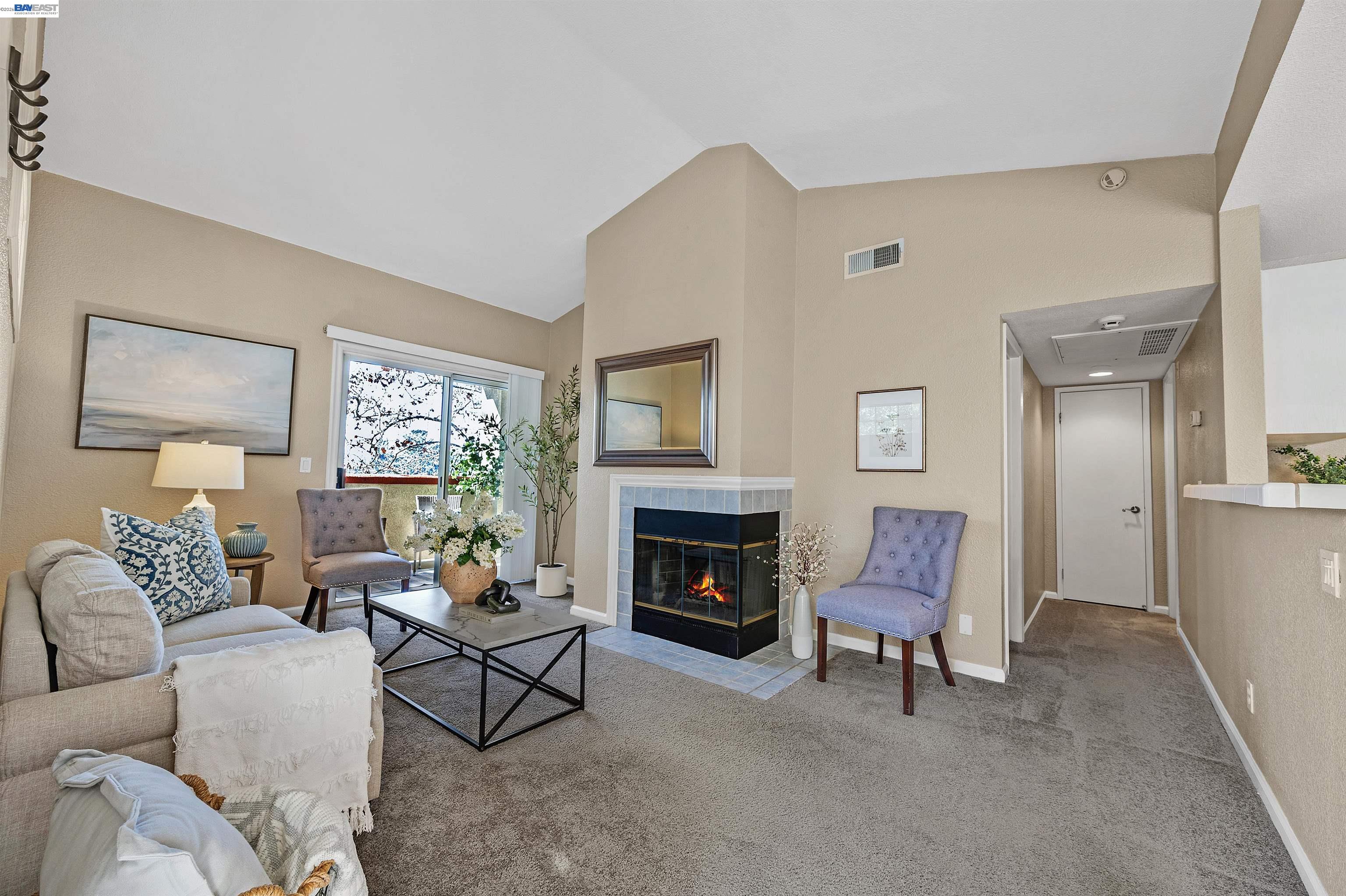 Photo #3: 41136859 Listing: Photo #3