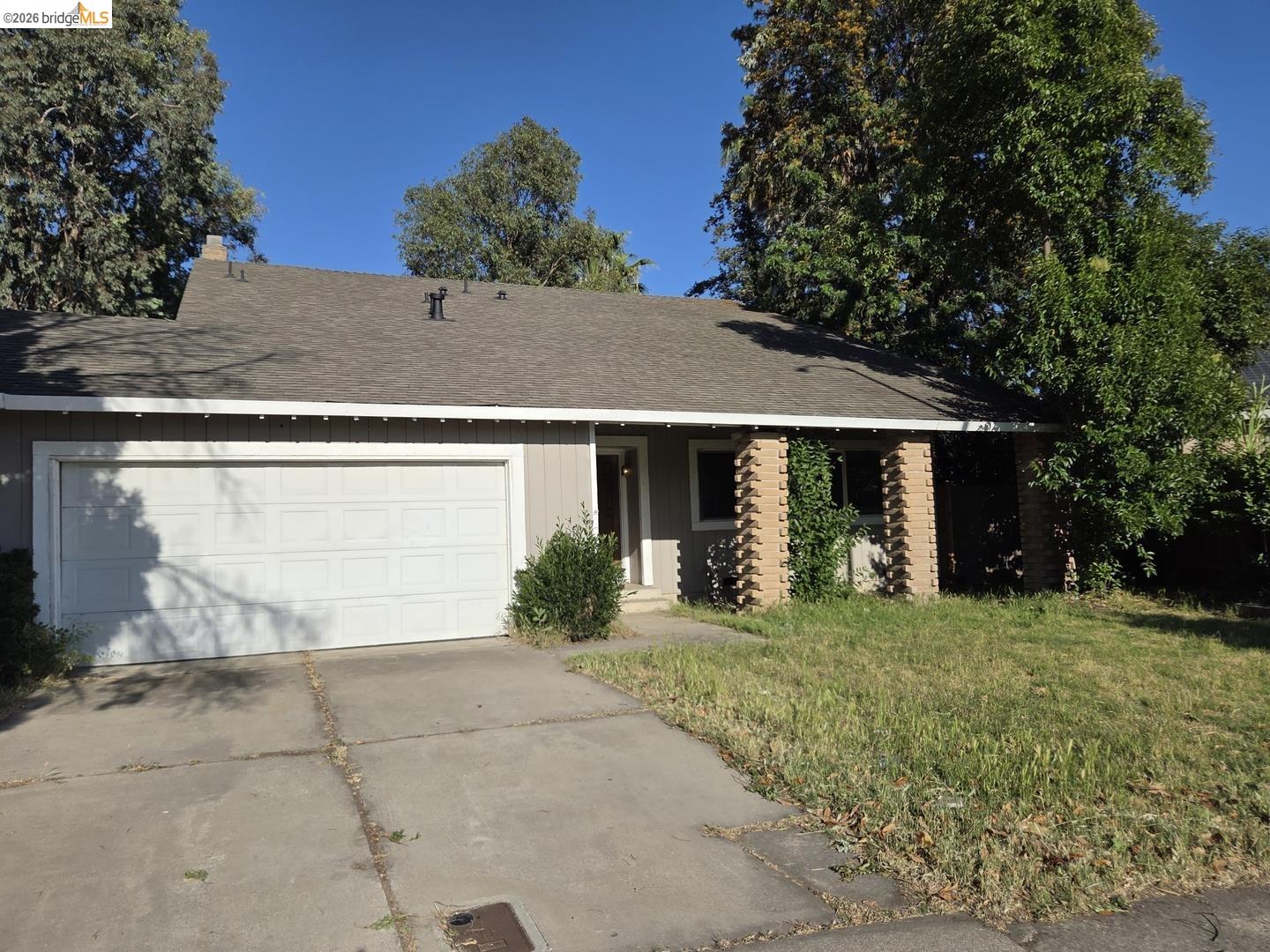 Front Image Thumbnail for EB41136860