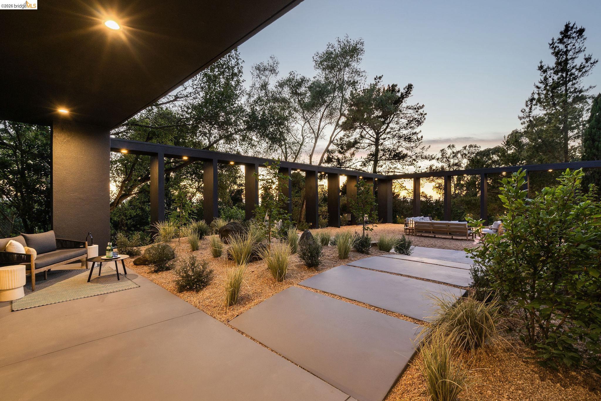 Oakland Luxury