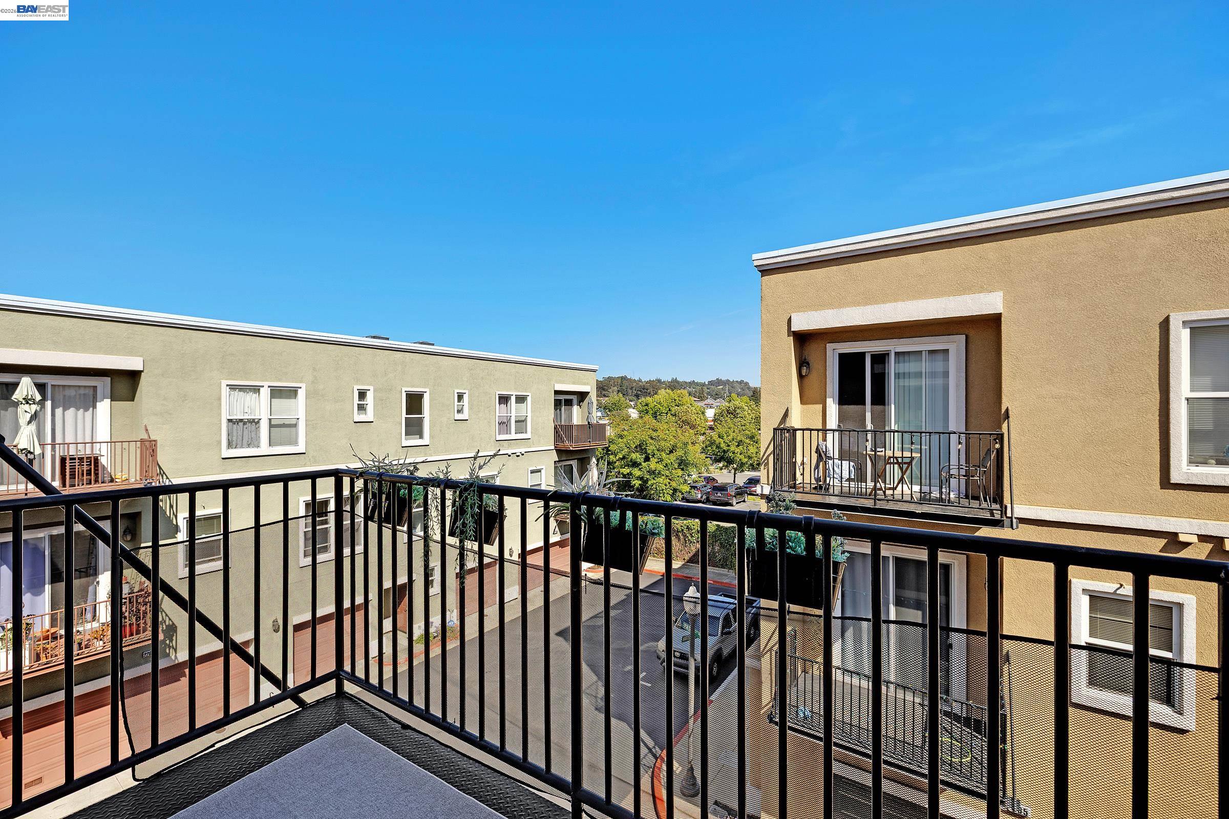 Photo #3: 41136863 Listing: Photo #3