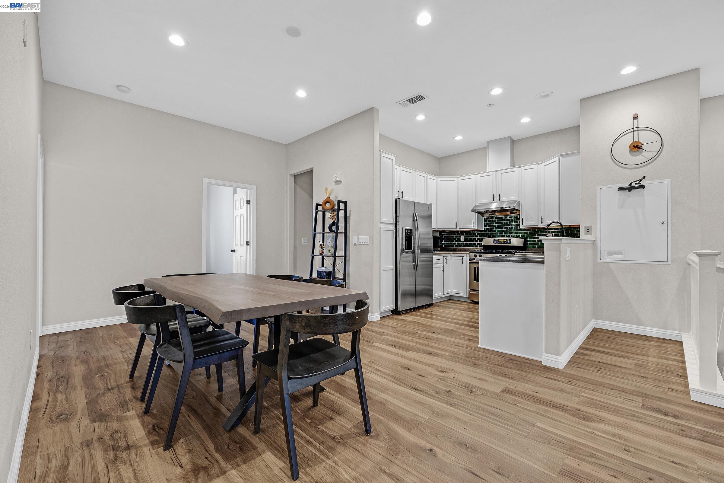 Photo #8: 41136863 Listing: Photo #8