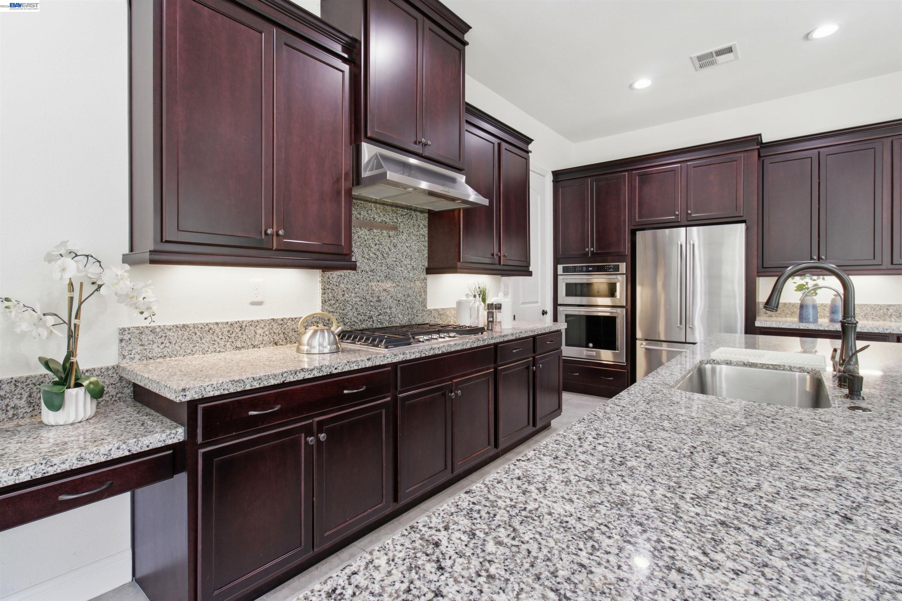 2812 Mount Dana Dr, Dublin CA 94568 — photo 17