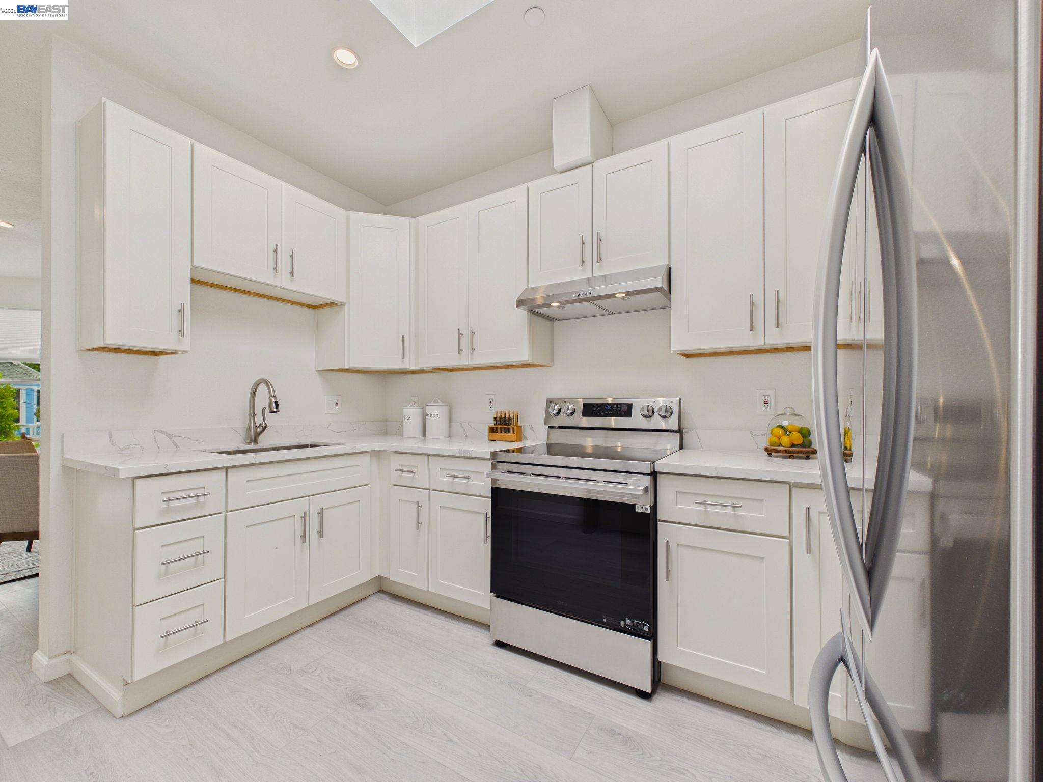 718 26th St, Oakland CA 94612 — photo 9
