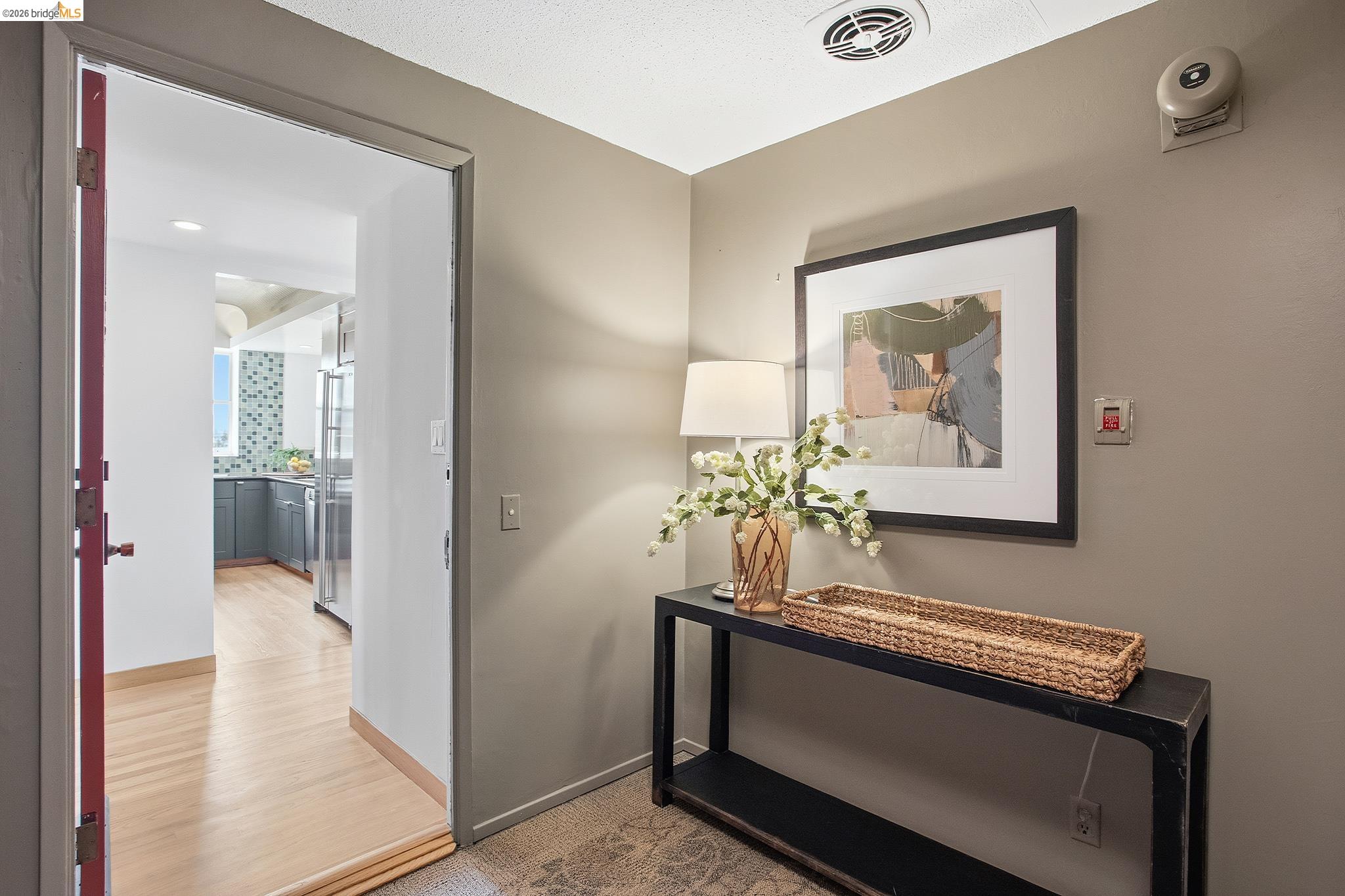 Photo #2: 41136912 Listing: Photo #2