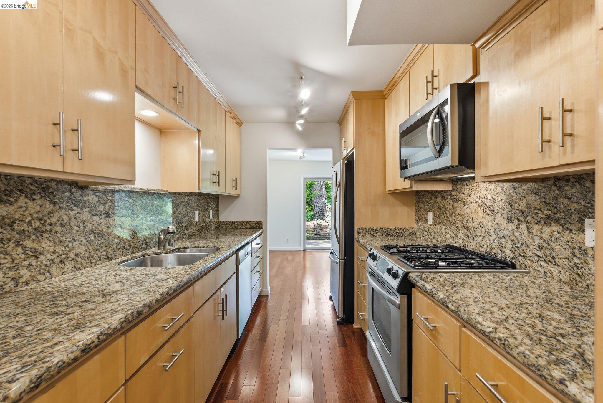 Photo #11: 41136915 Listing: Photo #11