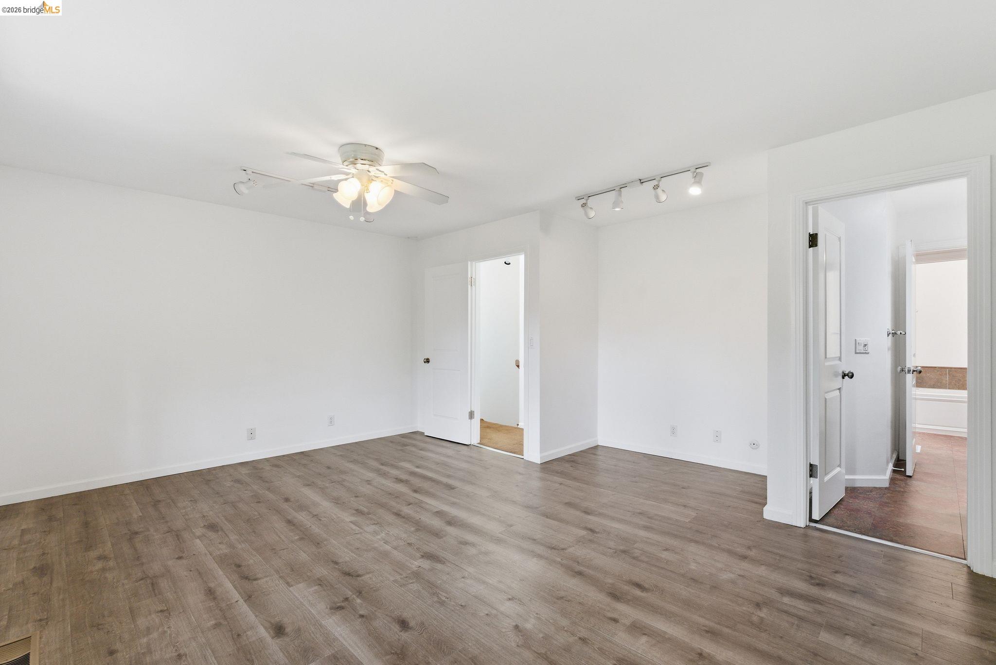 Photo #24: 41136915 Listing: Photo #24