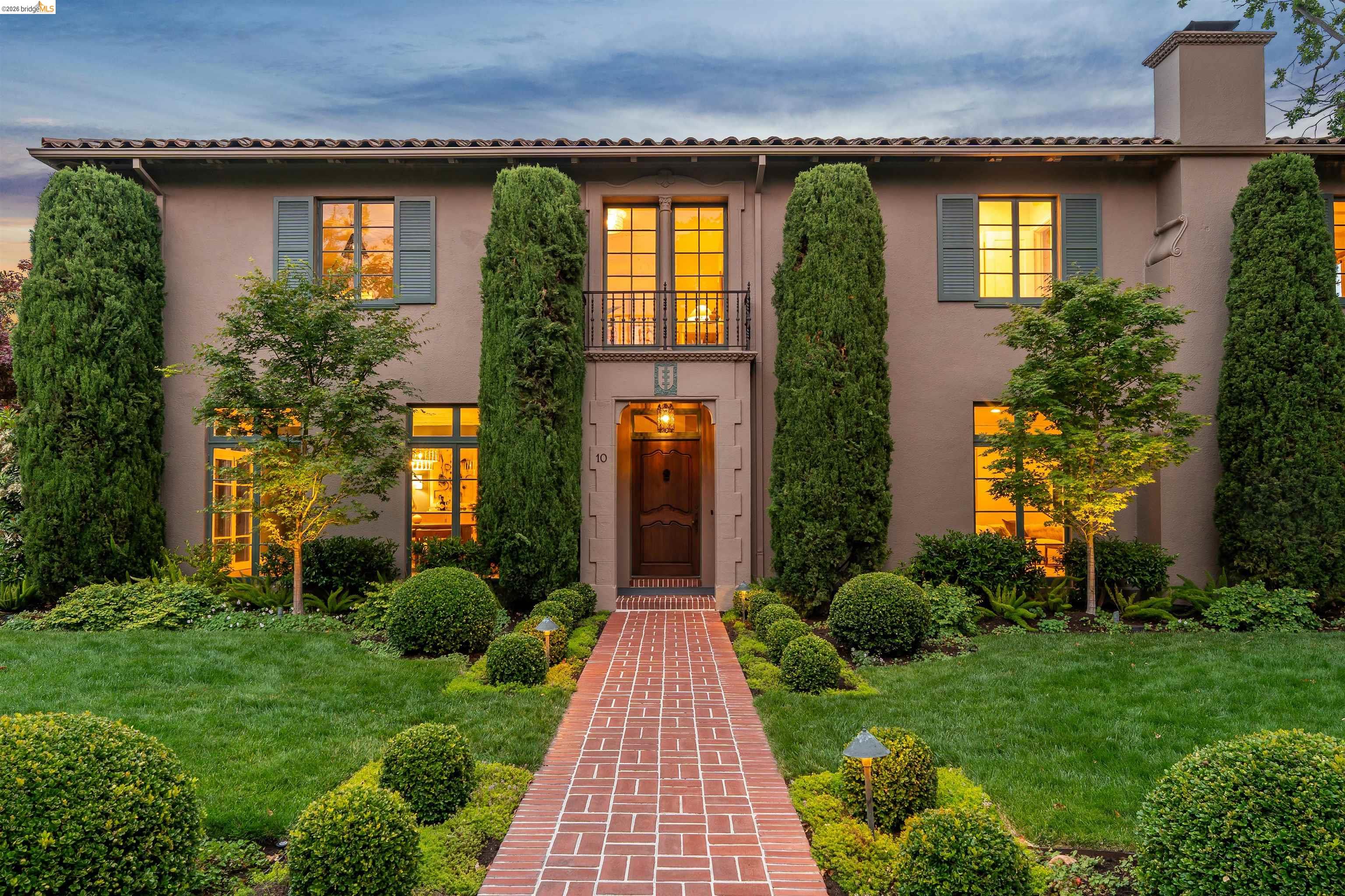 442 Pinewood Rd. 20019 CA