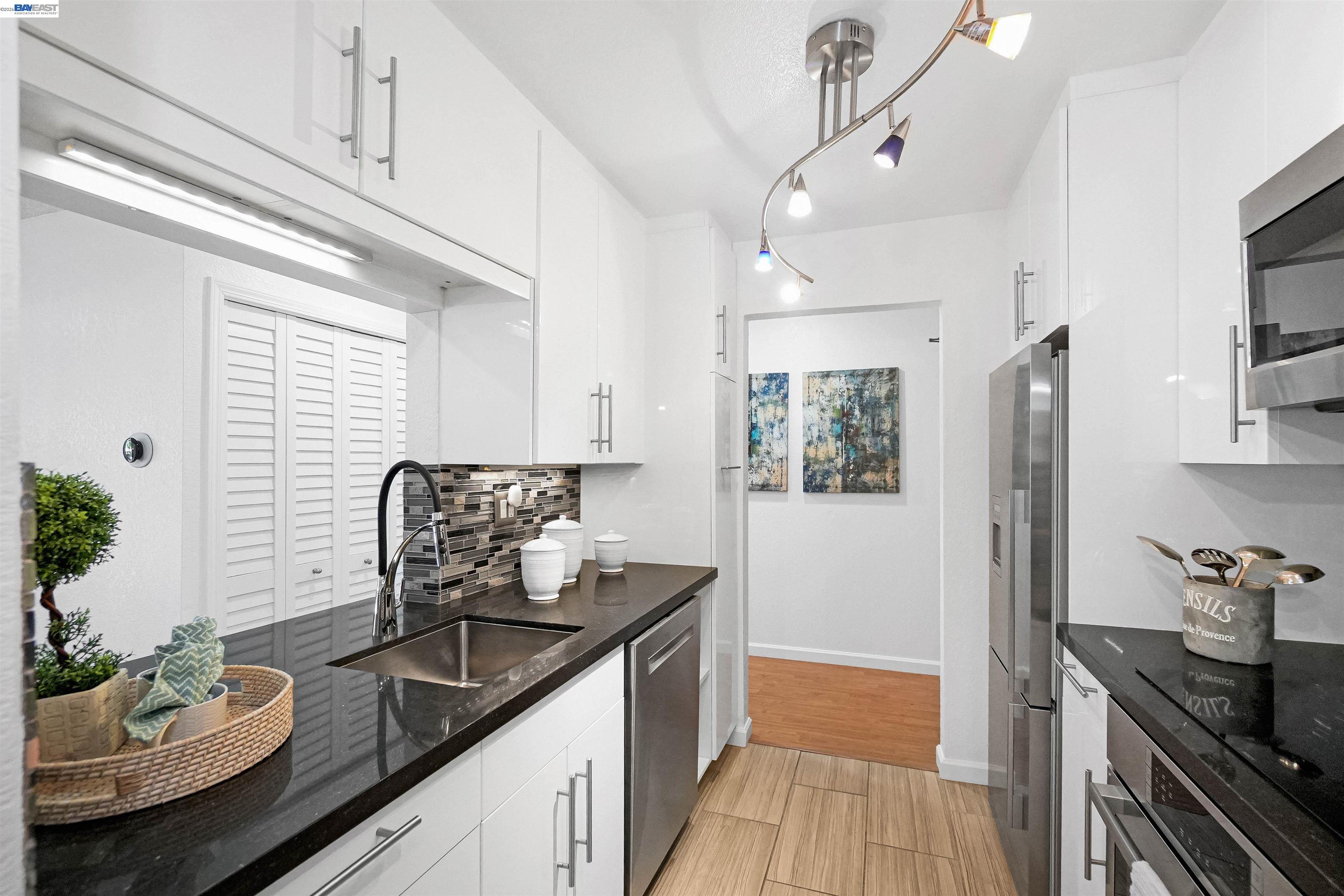 Photo #11: 41136928 Listing: Photo #11