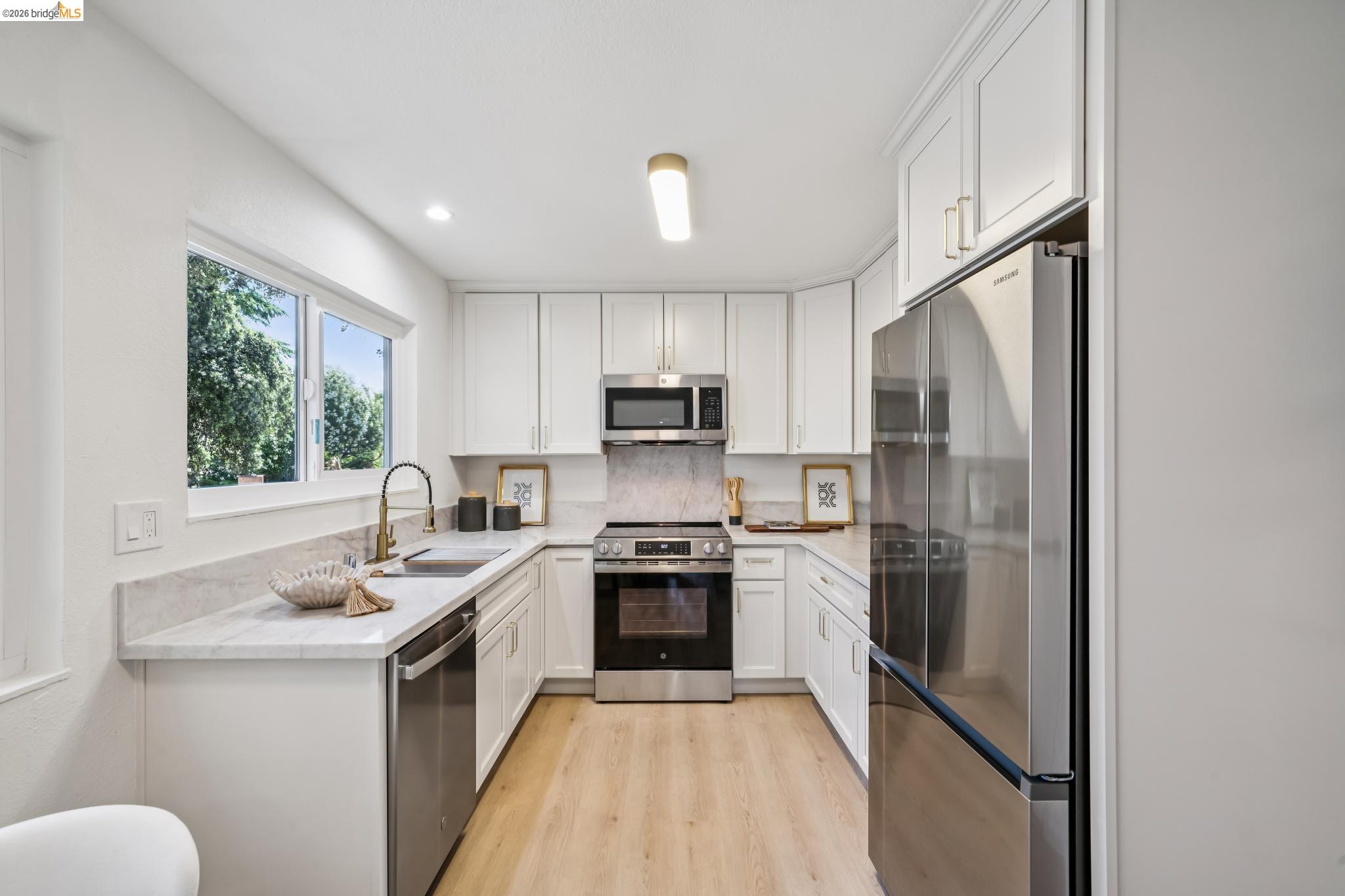 3212 Oak Ct.