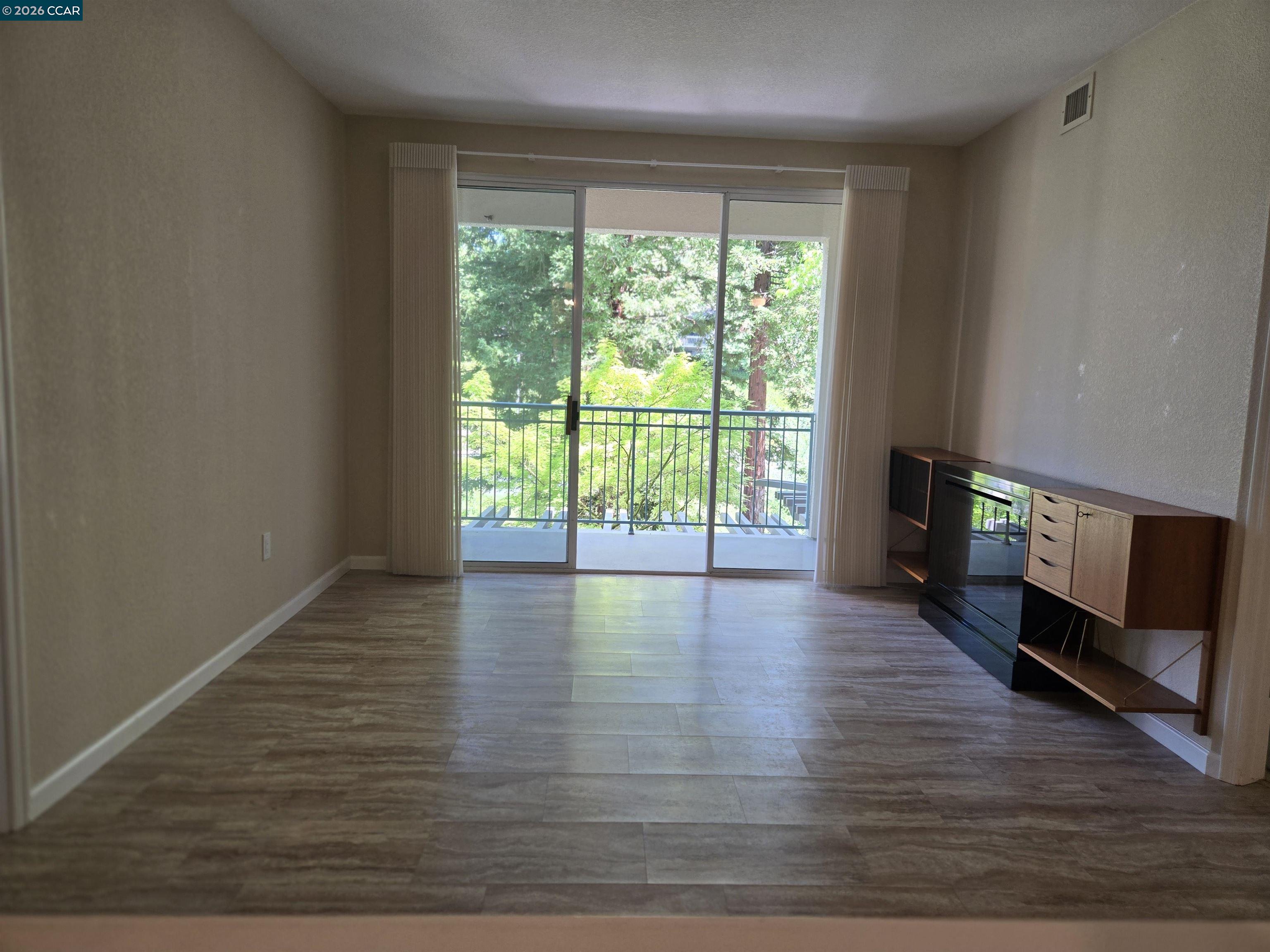 Photo #11: 41136945 Listing: Photo #11