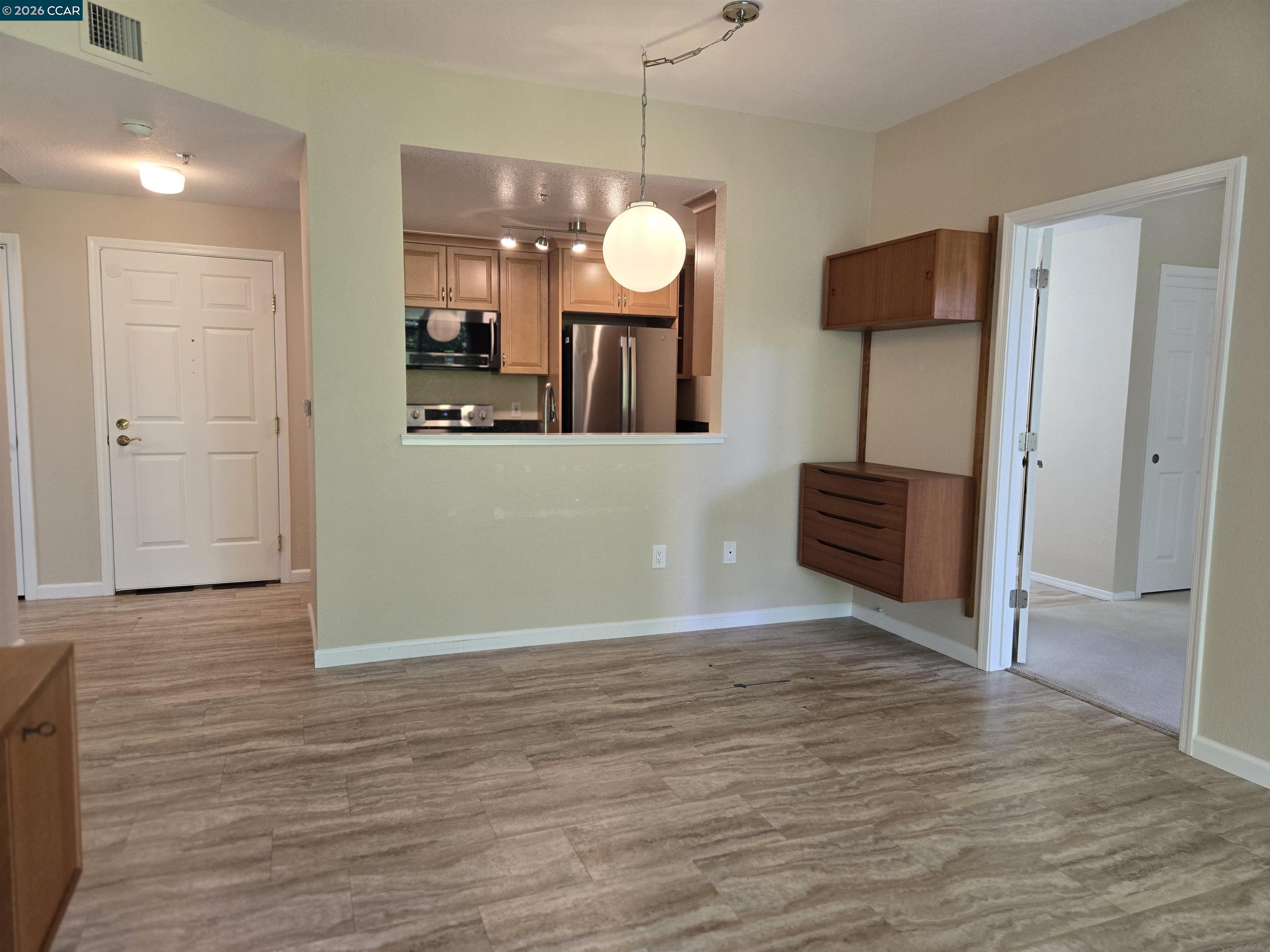 Photo #4: 41136945 Listing: Photo #4