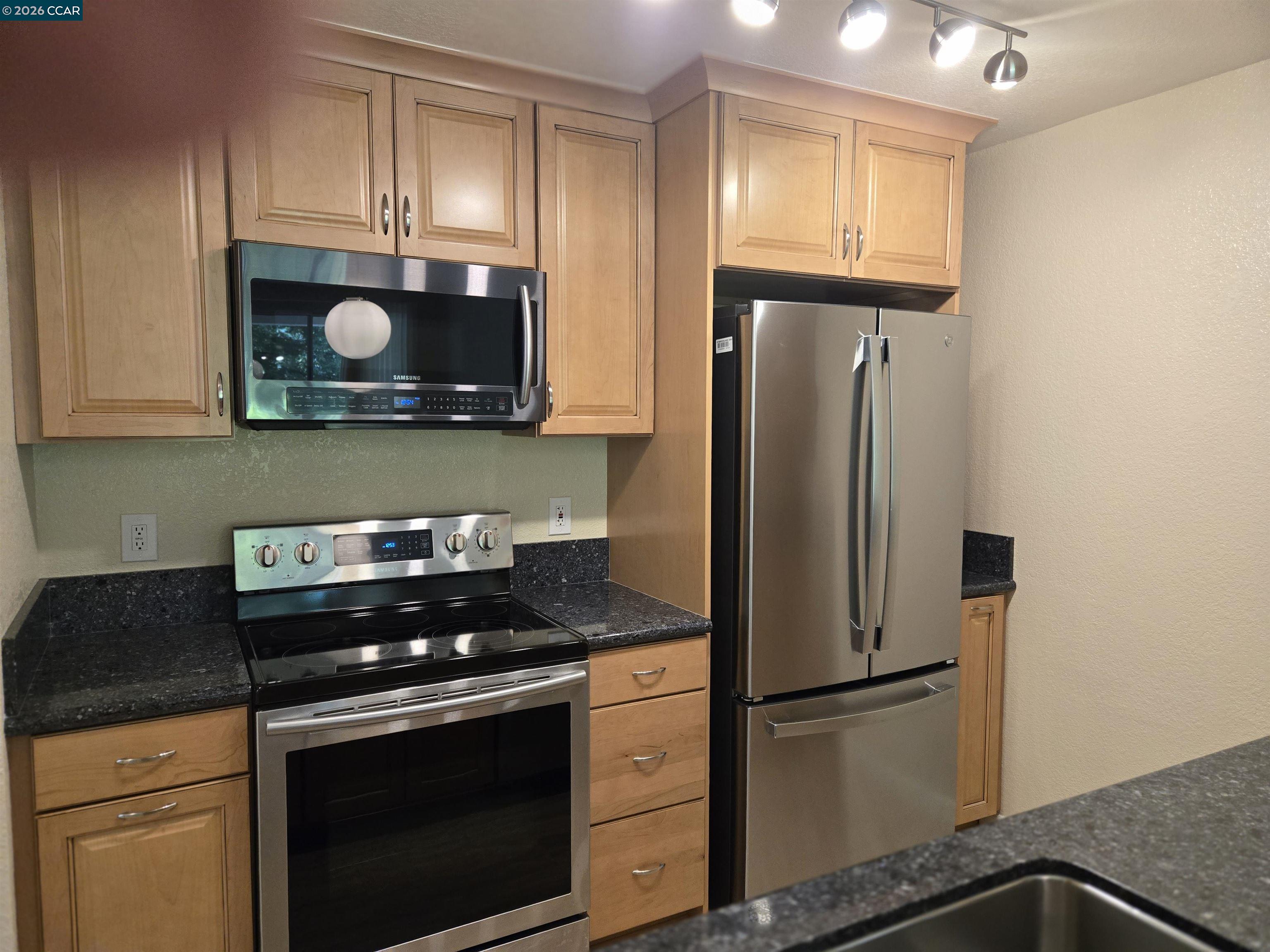 Photo #5: 41136945 Listing: Photo #5