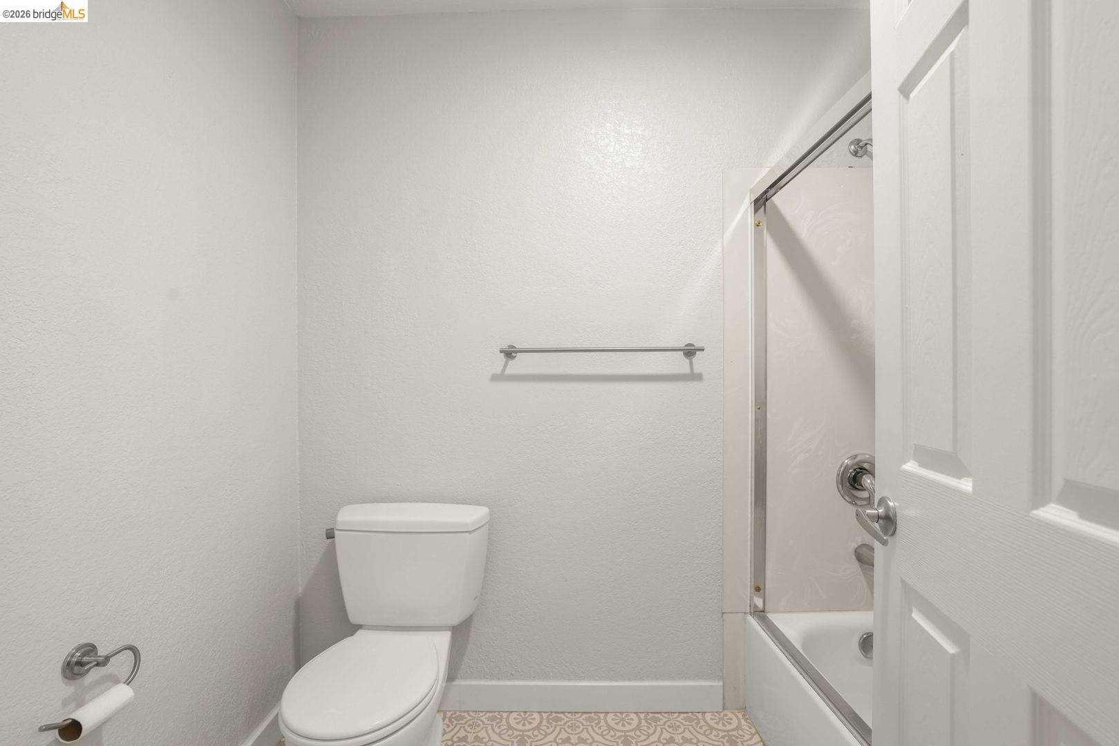 Photo #12: 41136969 Listing: Photo #12