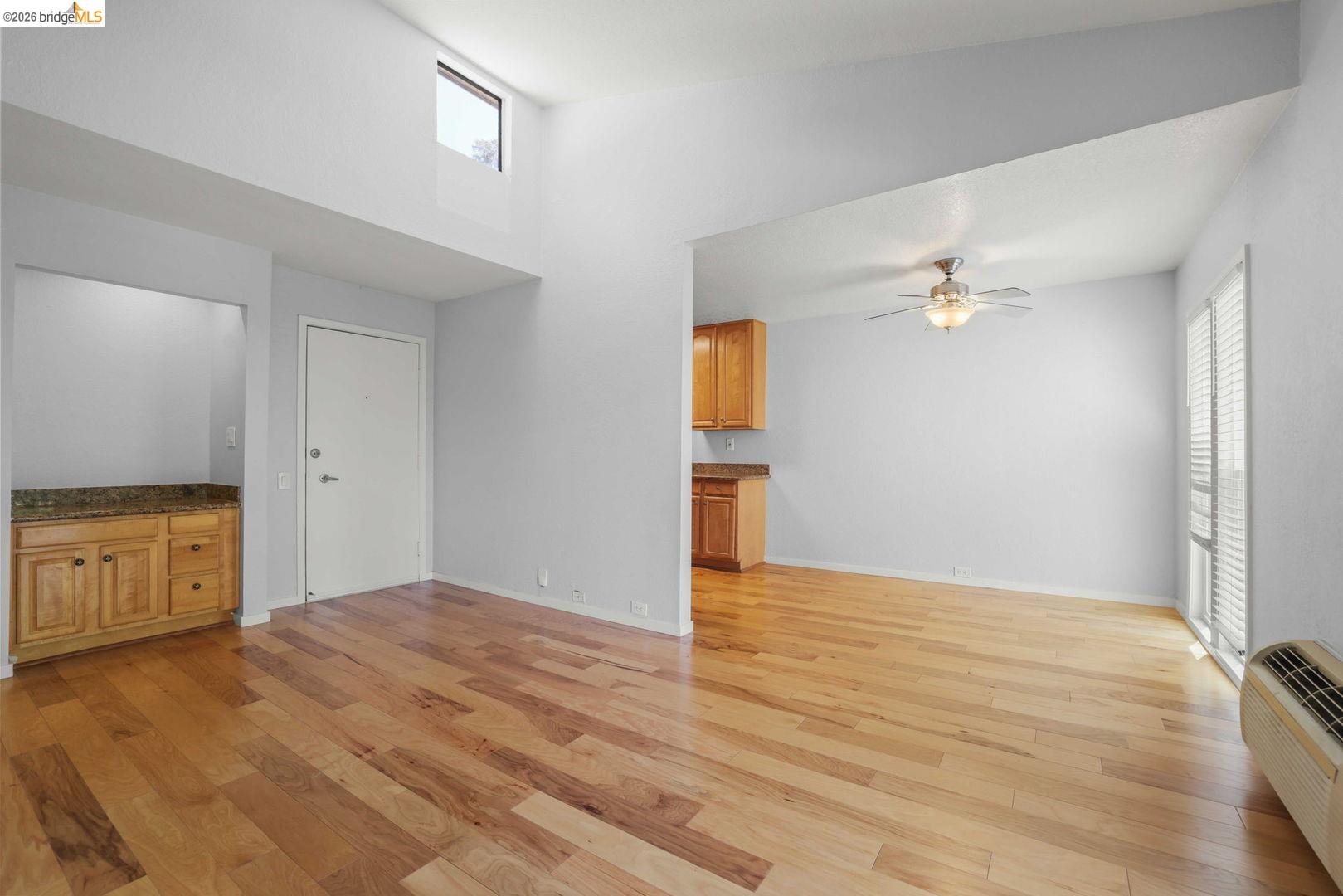 Photo #8: 41136969 Listing: Photo #8