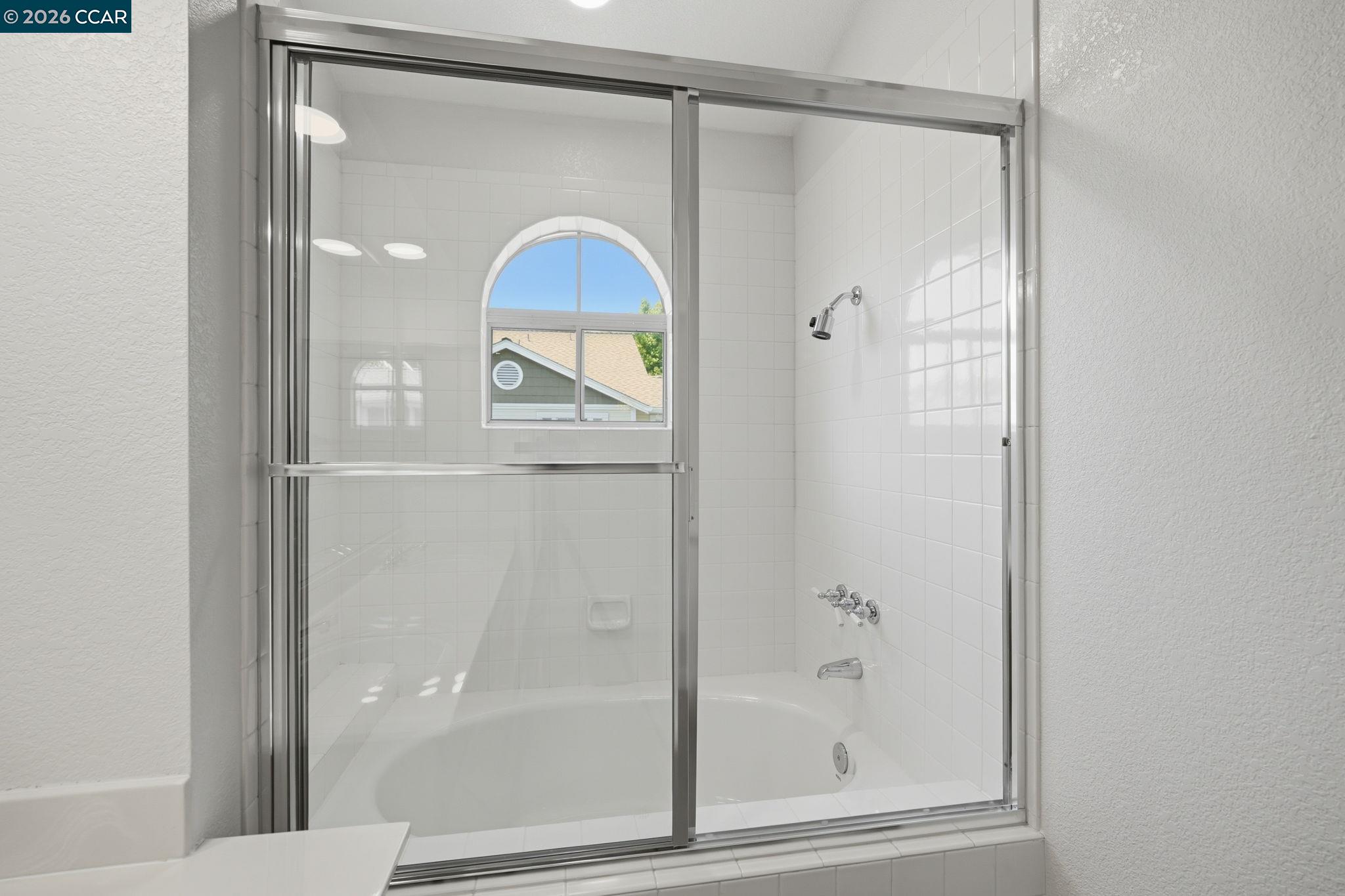 Photo #32: 41136982 Listing: Photo #32