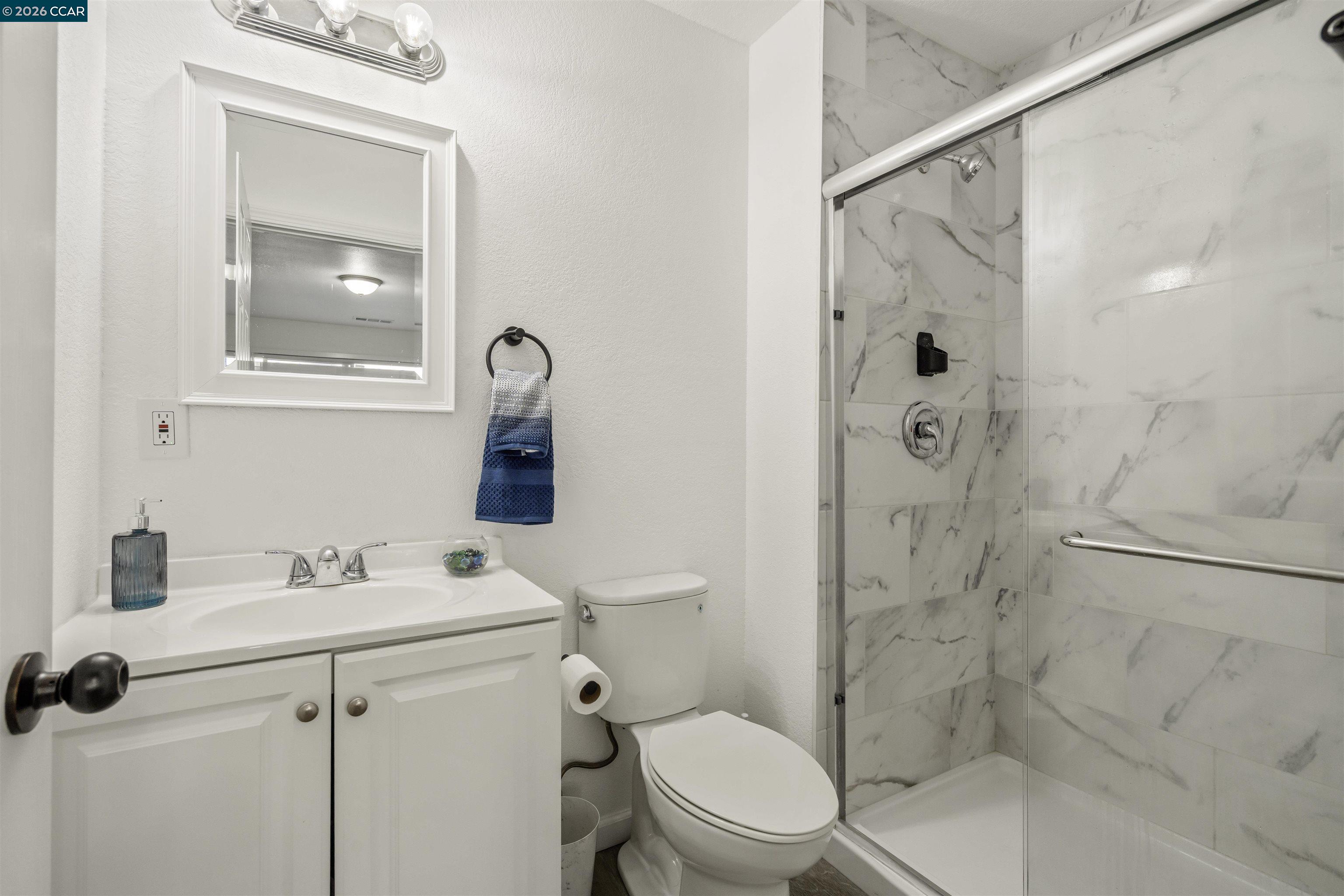 Photo #4: 41137007 Listing: Photo #4