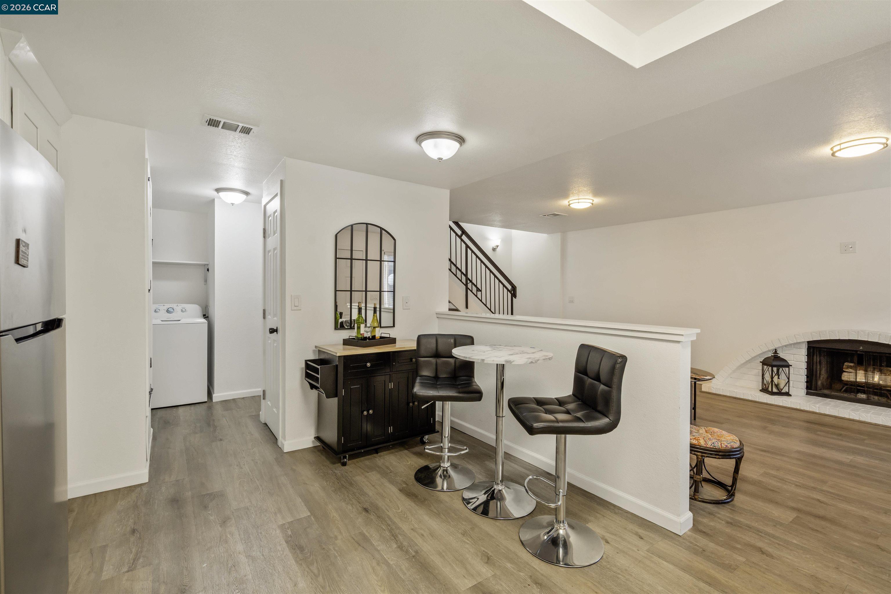 Photo #5: 41137007 Listing: Photo #5
