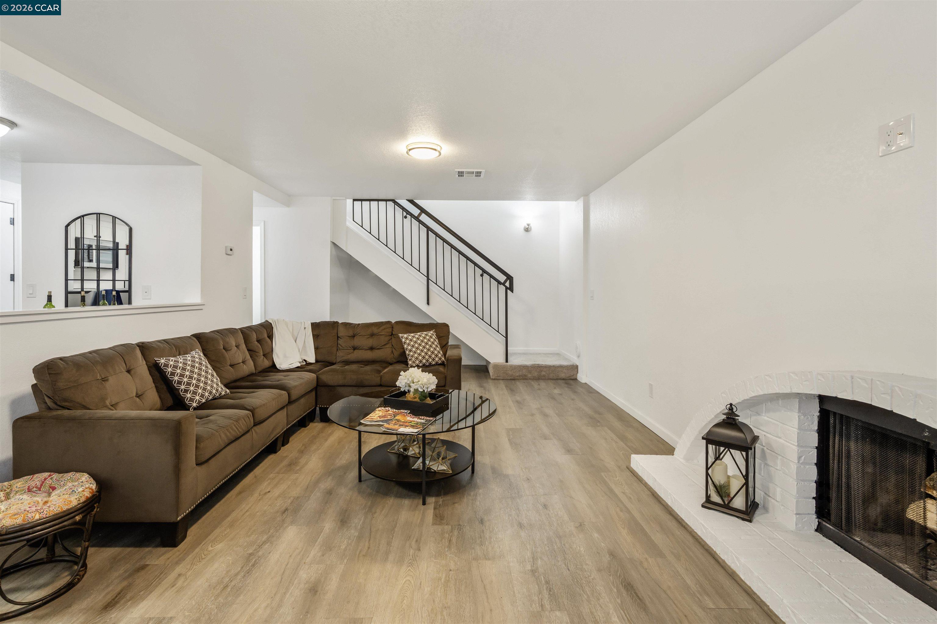 Photo #8: 41137007 Listing: Photo #8