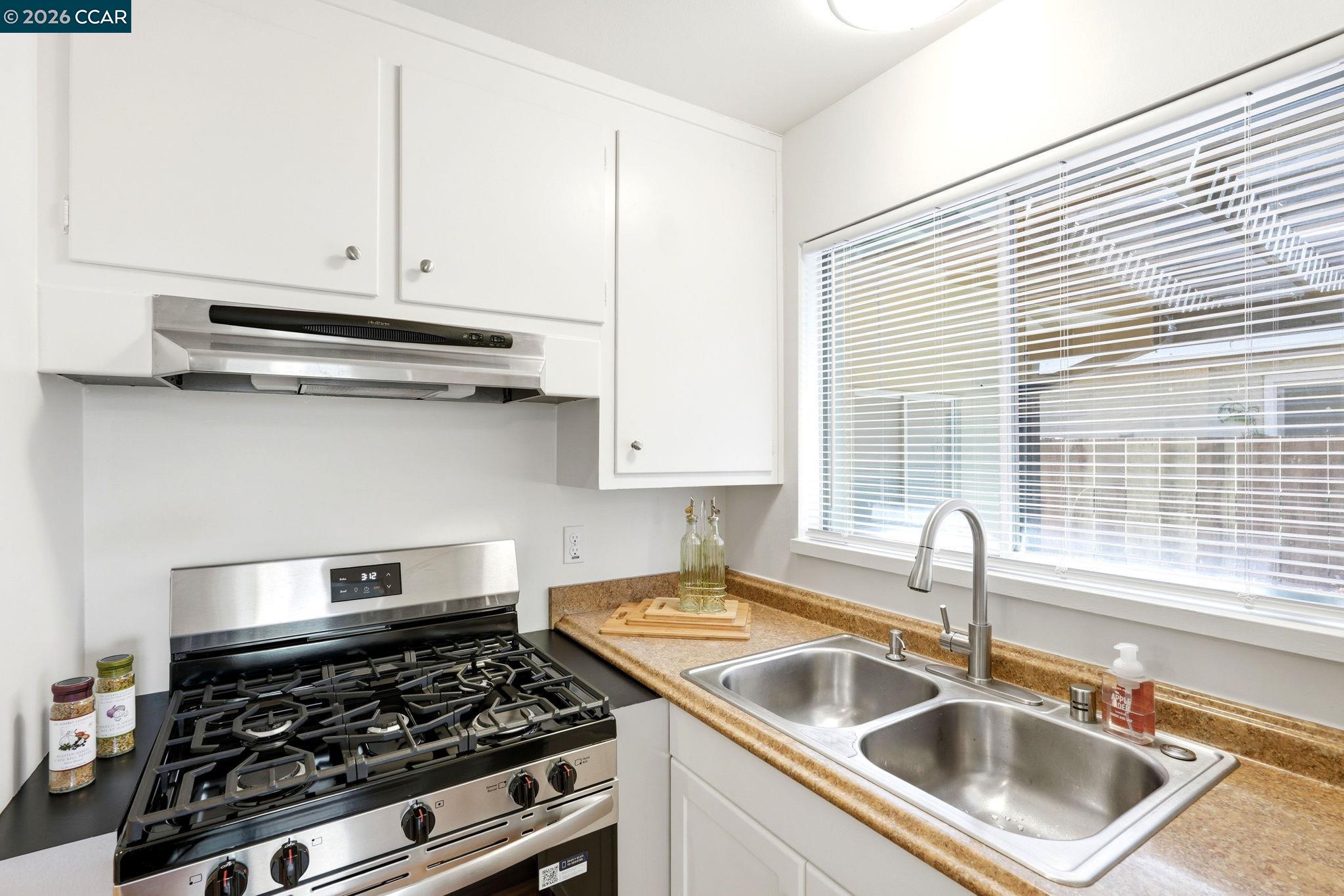 1161 Aspen Dr, Concord CA 94520 — photo 9
