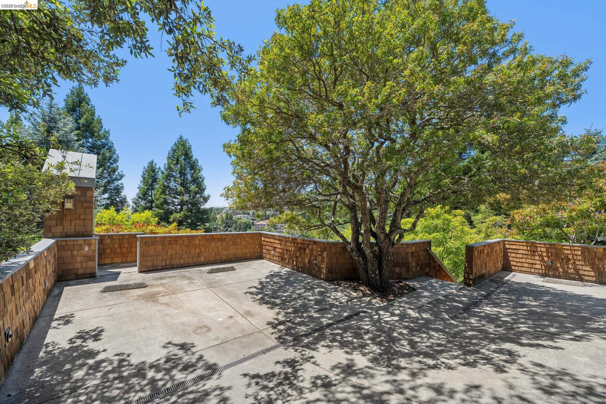 2223 Tunnel Rd, Oakland CA 94611 — photo 6