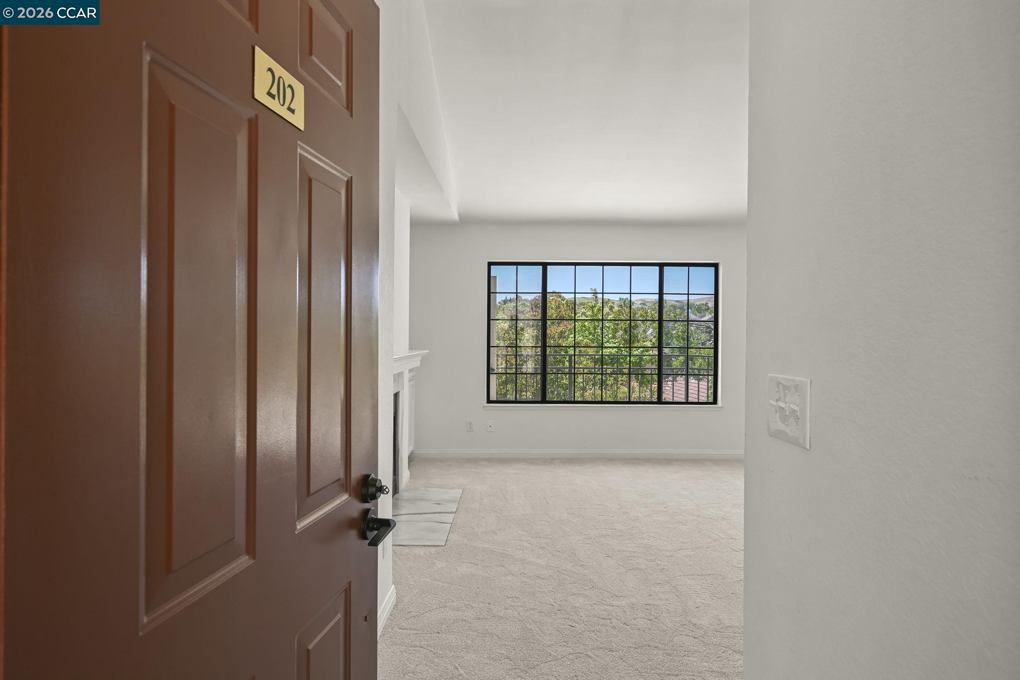 Photo #2: 41137051 Listing: Photo #2