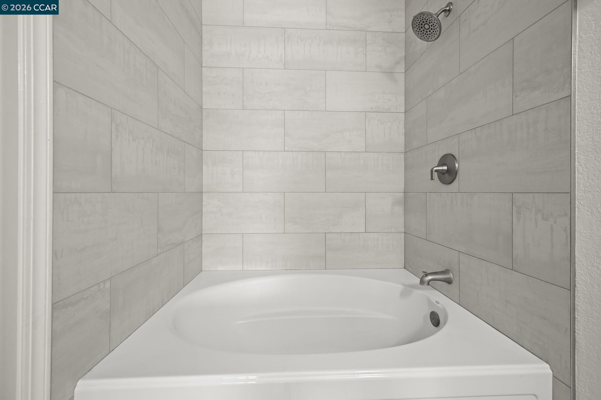 Photo #12: 41137051 Listing: Photo #12