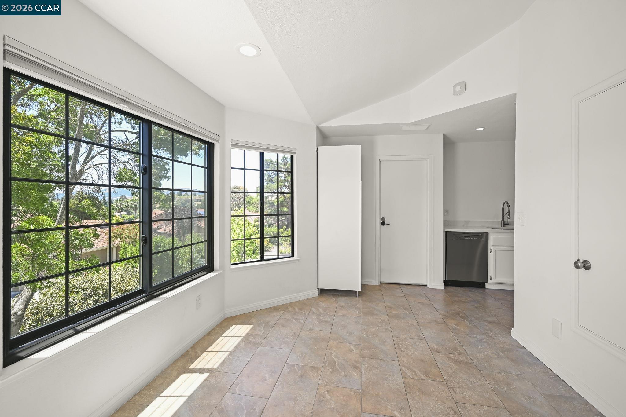 Photo #8: 41137051 Listing: Photo #8