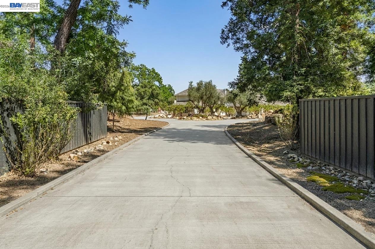 1080 Finley Rd, Pleasanton CA 94588 — photo 4